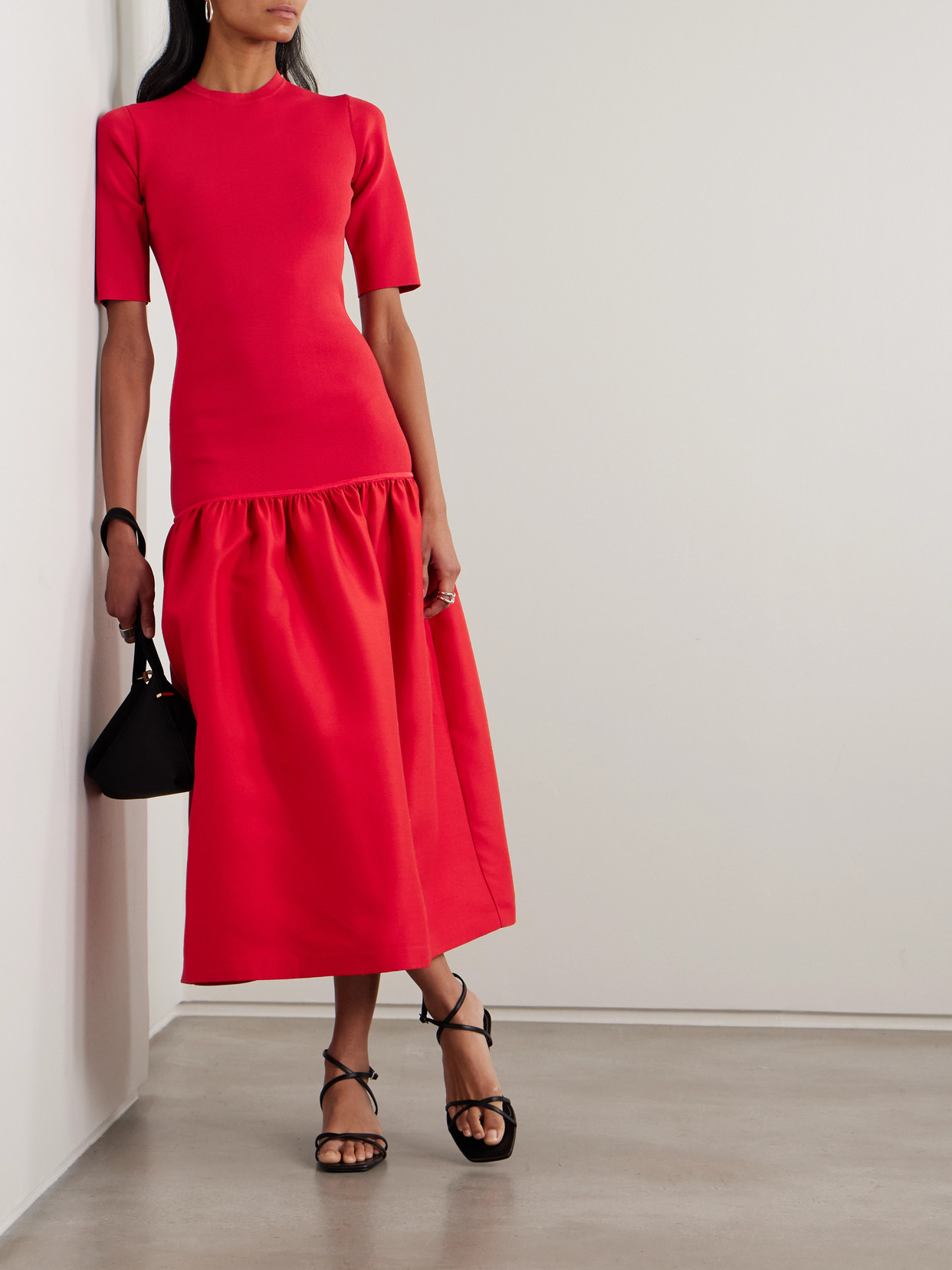 Totême Twinflower Gathered Ribbed-knit And Wool And Silk-blend Crepe Midi Dress In Red