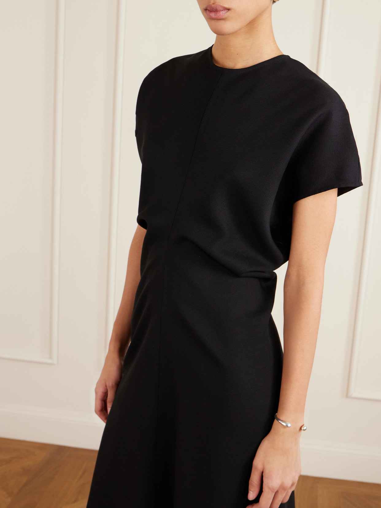 Totême Maxi Dress With Short Sleeves And Shine In Black