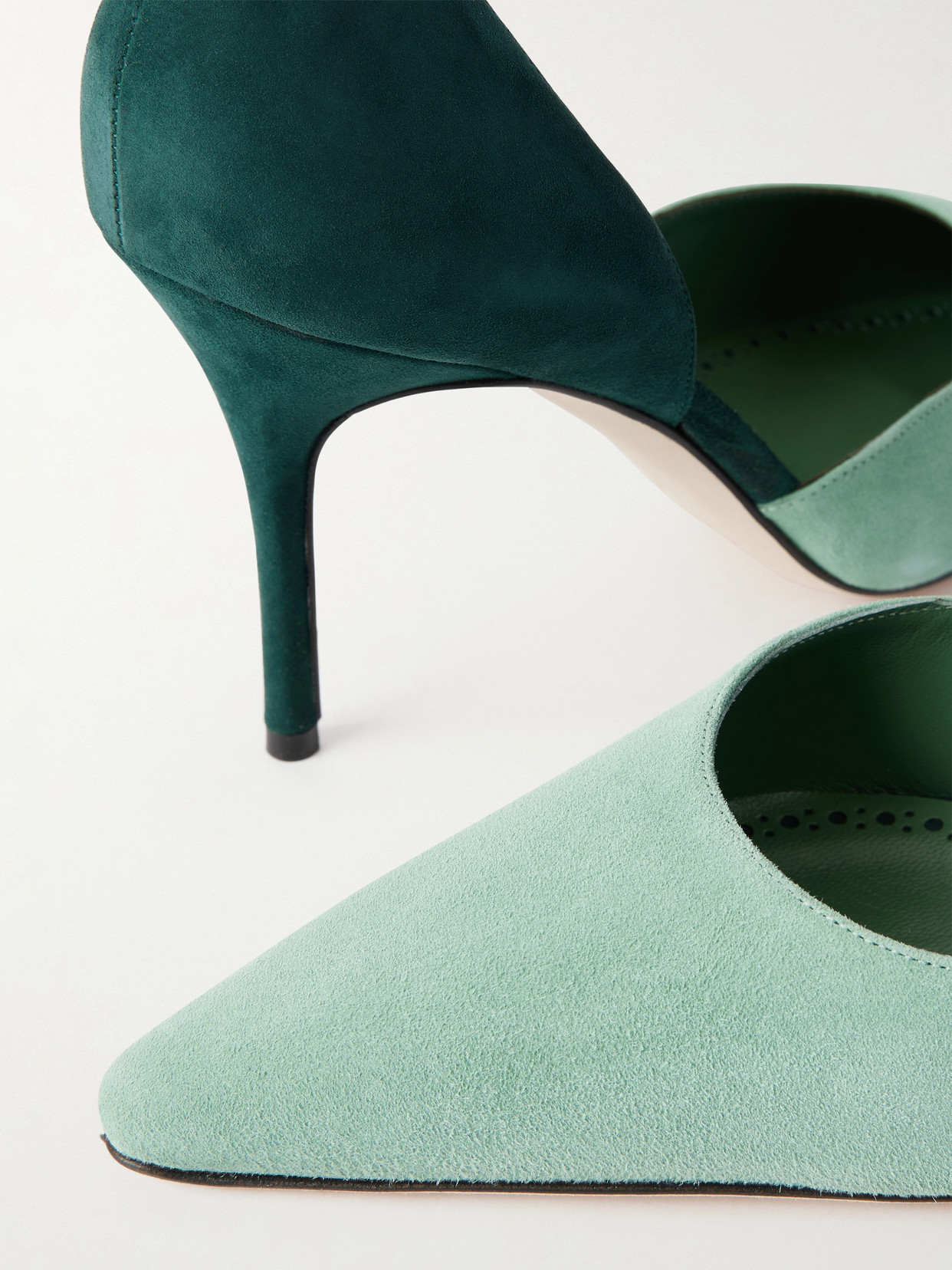 Manolo Blahnik Taylerbinu 90 Two-tone Suede Pumps In Green