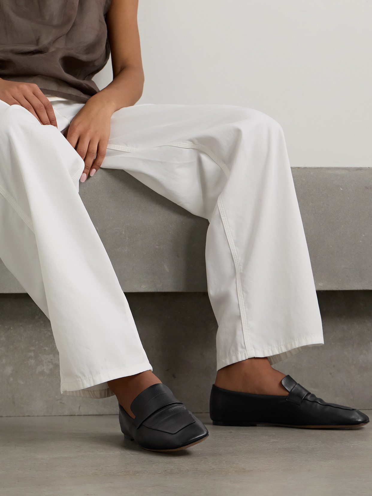 The Row Leather Penny Loafers In Black