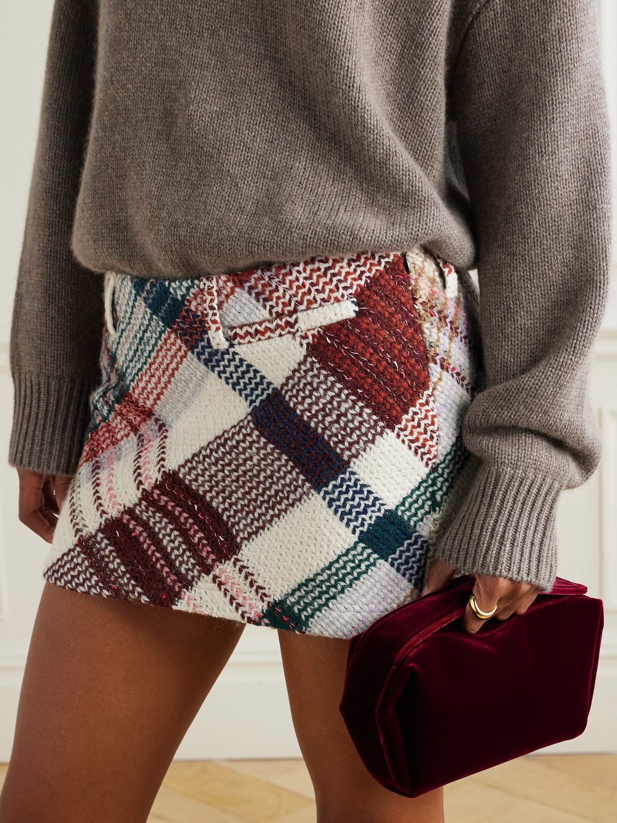 Neous Ara Velvet Clutch In Burgundy