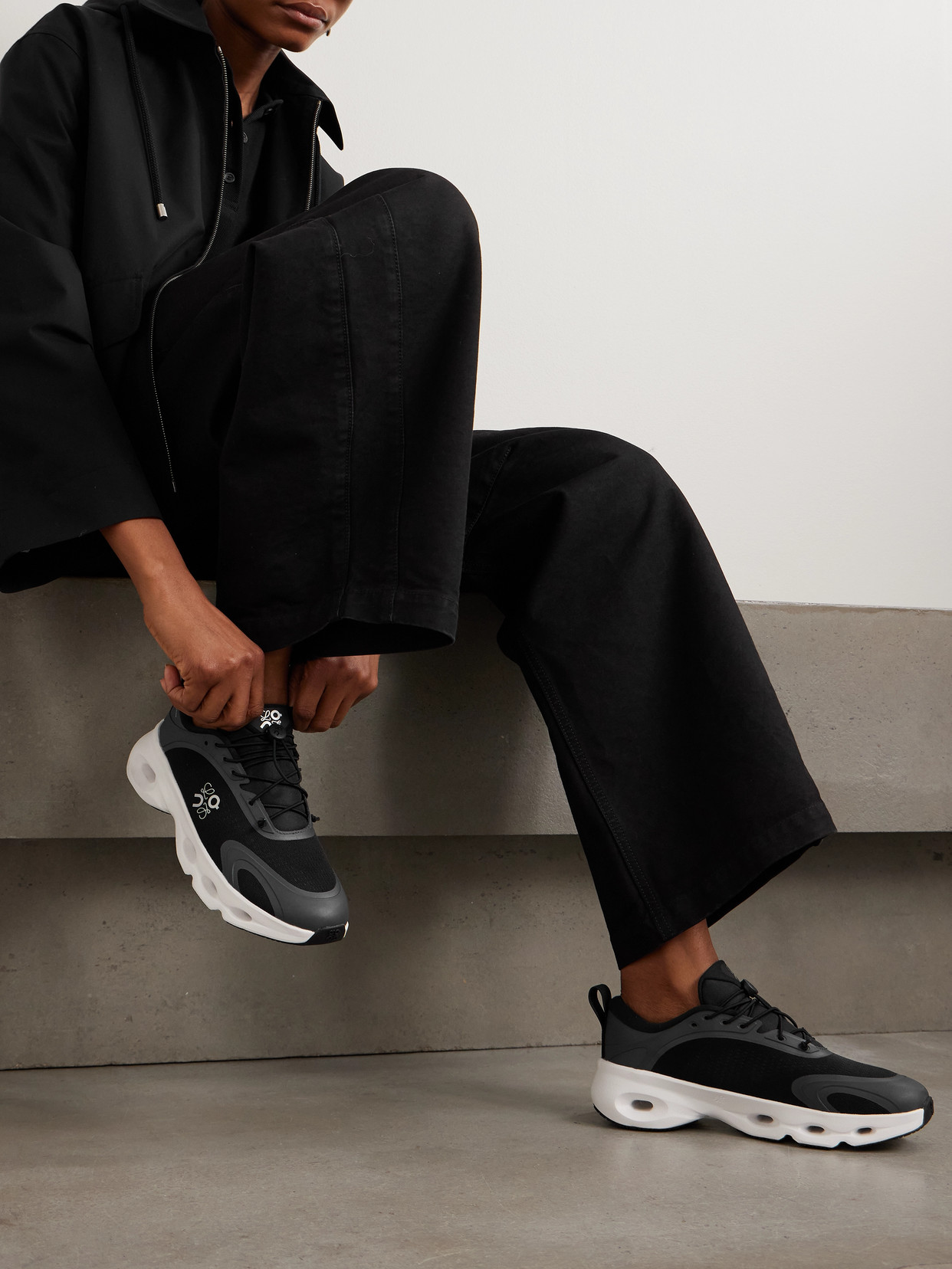 Loewe X On Cloudsolo Sneakers In Black