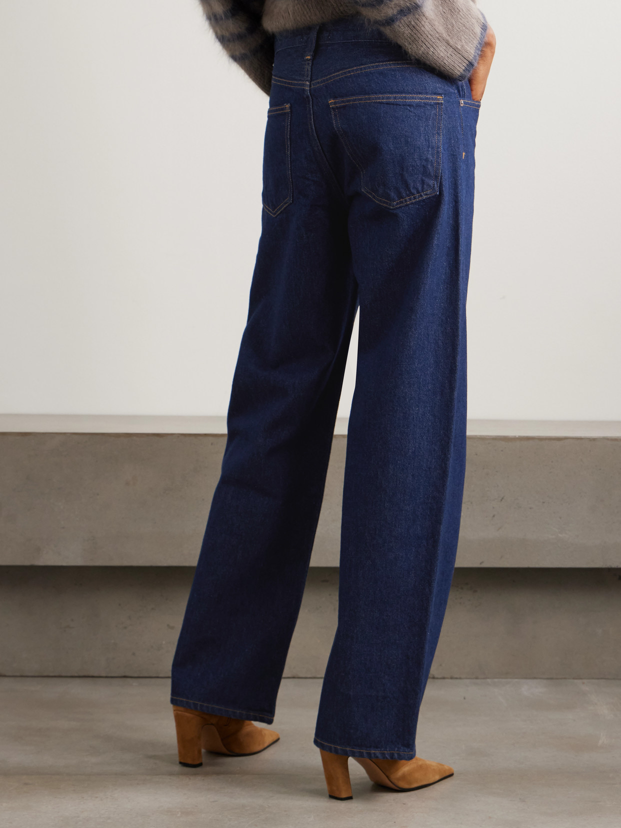 Arc Long High-Rise Wide- Leg