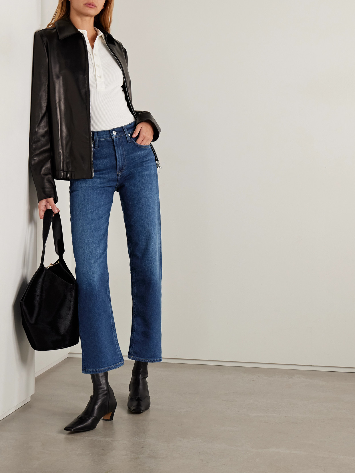 Citizen Of Humanity Delfina Mid-rise Barrel-leg Jeans In Blue