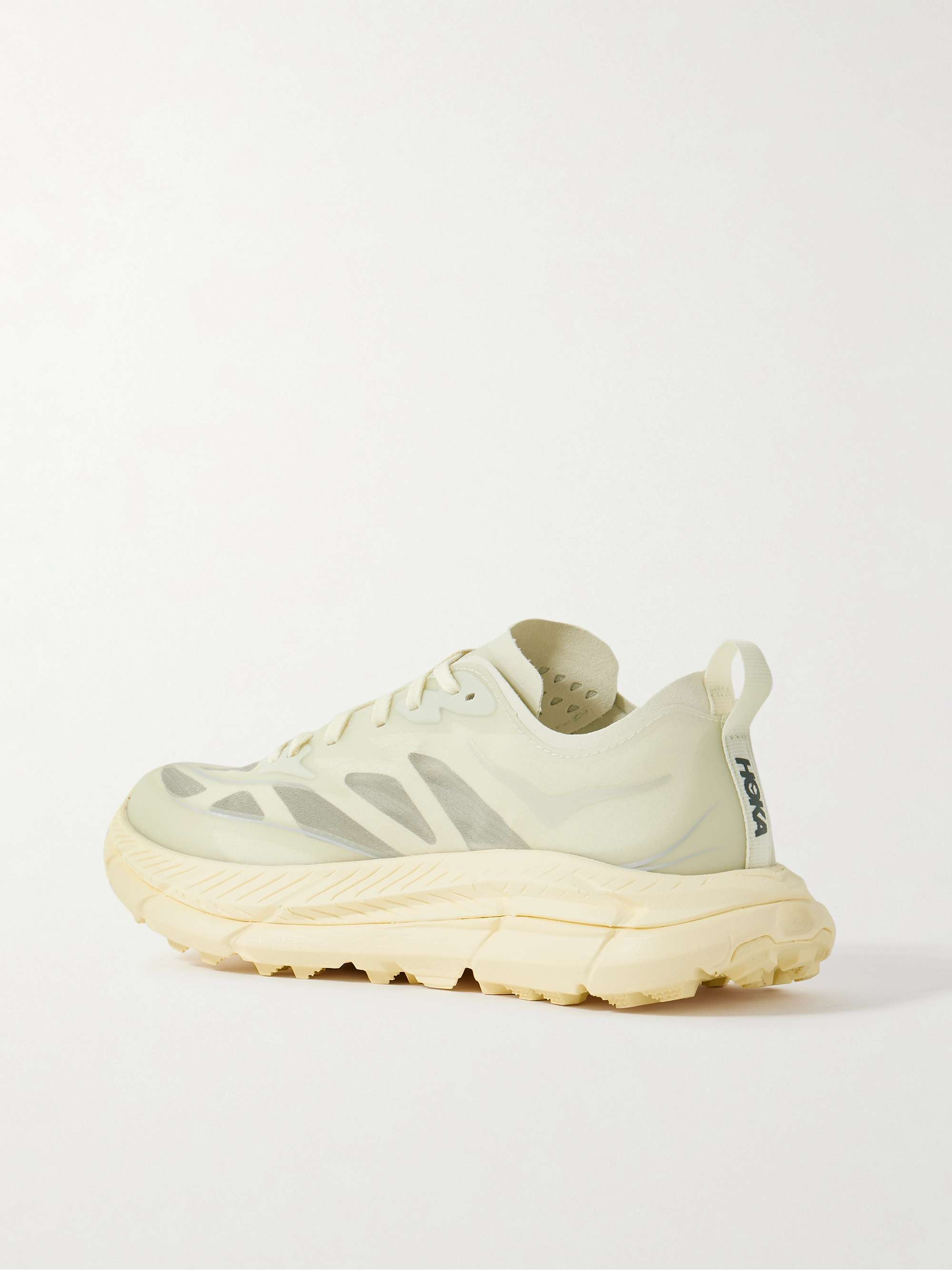 HOKA ONE ONE 