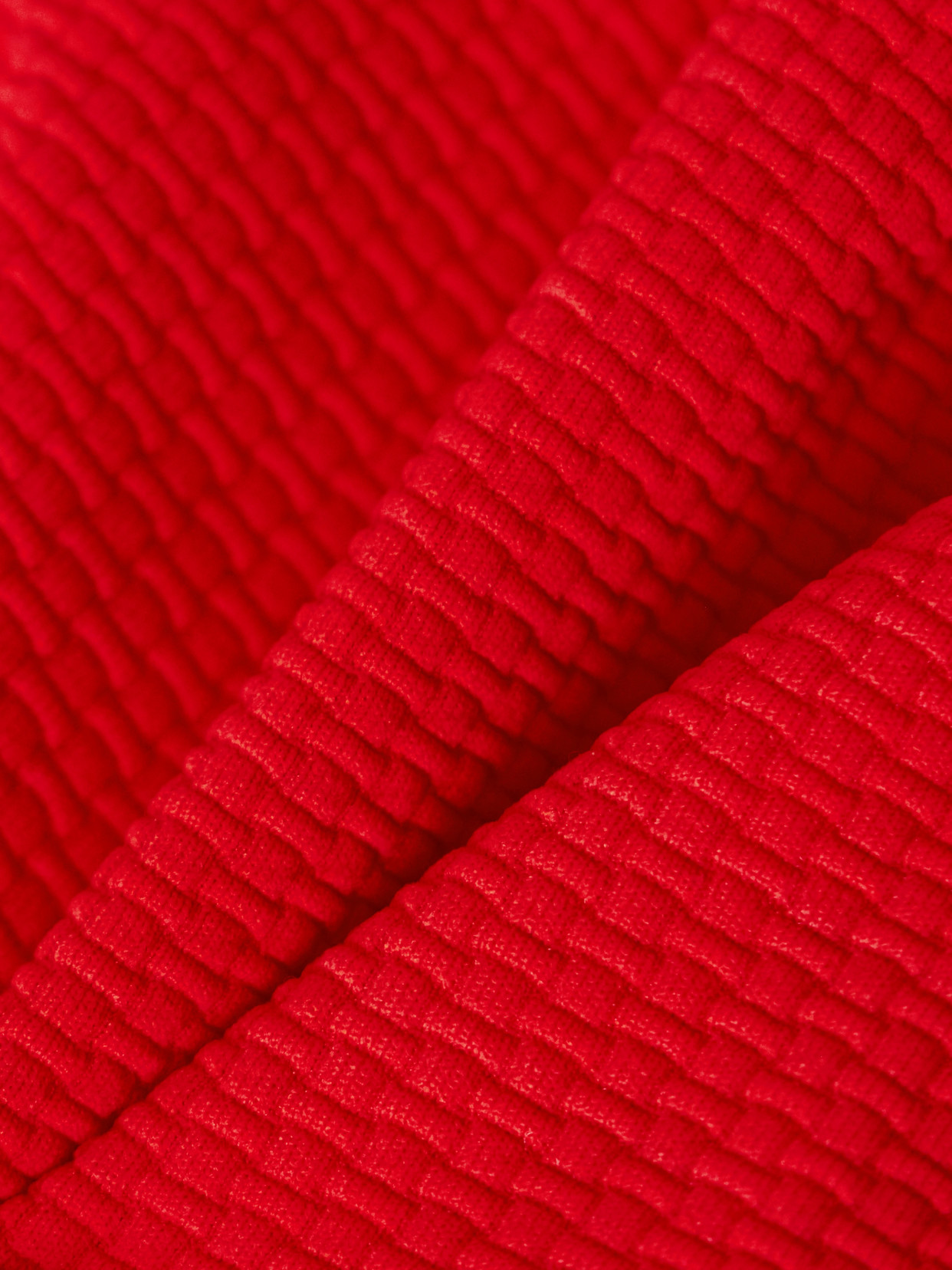 Marysia Palm Springs Scalloped Seersucker Bikini Top In Red