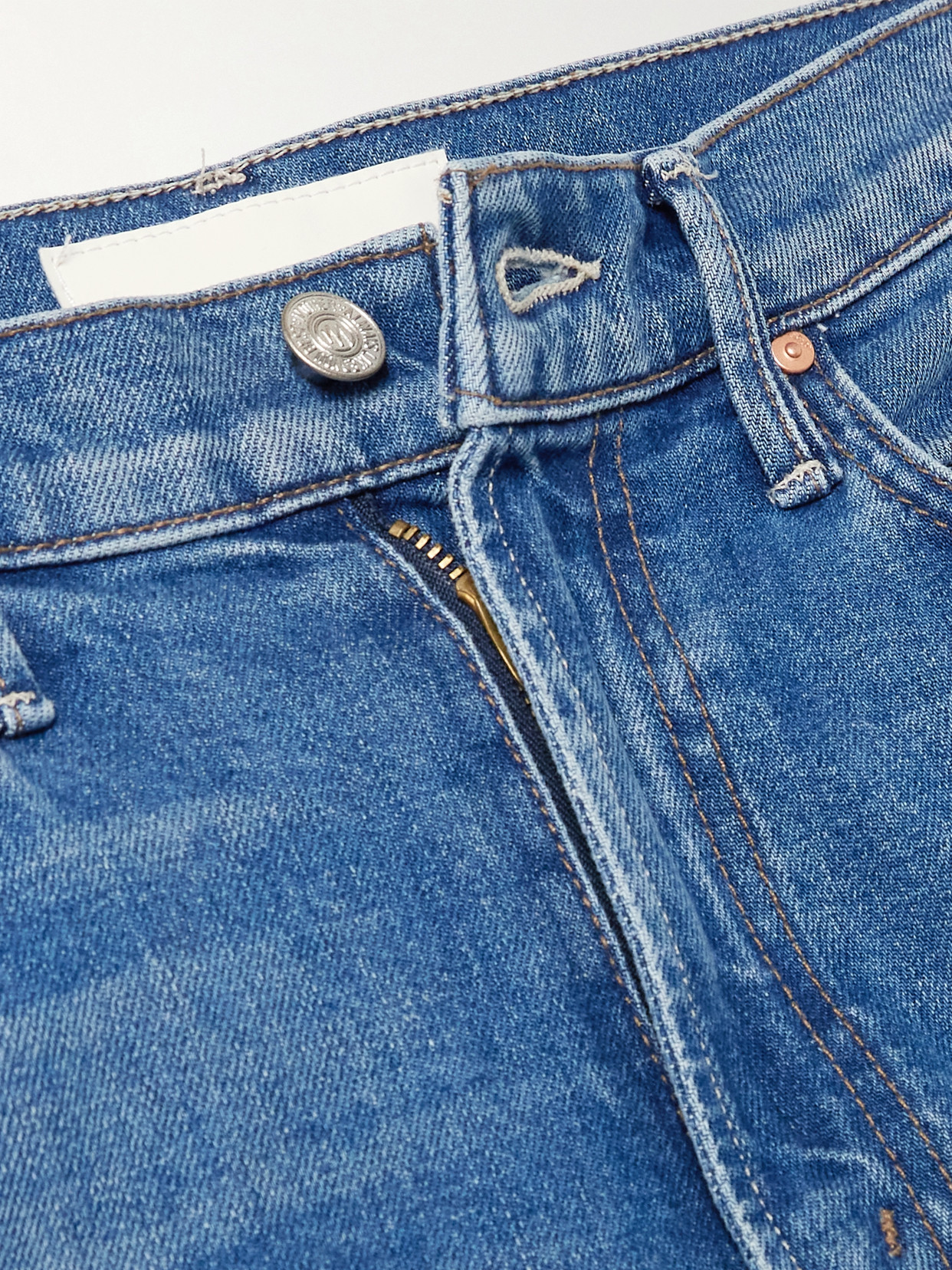 Lasso Sneak Mid-Rise Straight-Leg Jeans