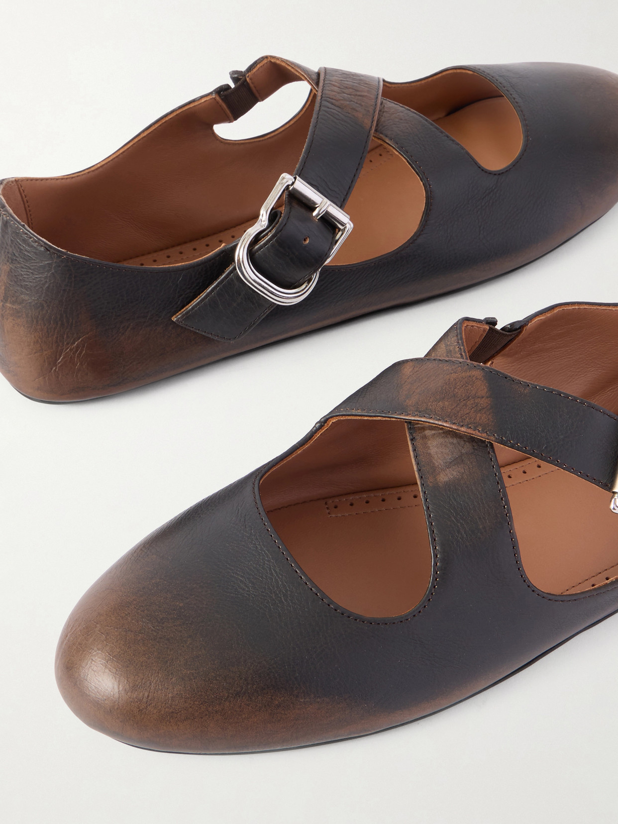 Alaïa Ld-finished Leather Criss-crossed Ballerinas In Brown