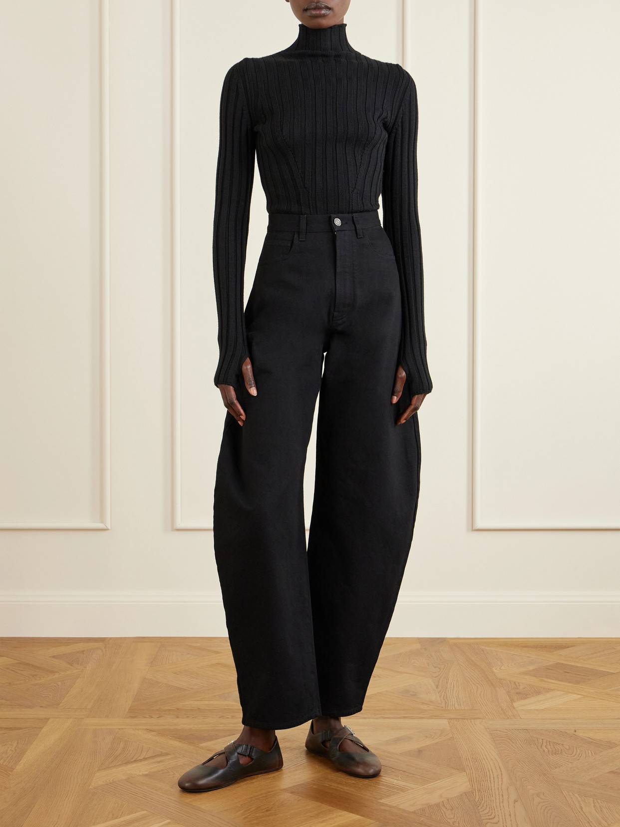 Alaïa Ld-finished Leather Criss-crossed Ballerinas In Brown