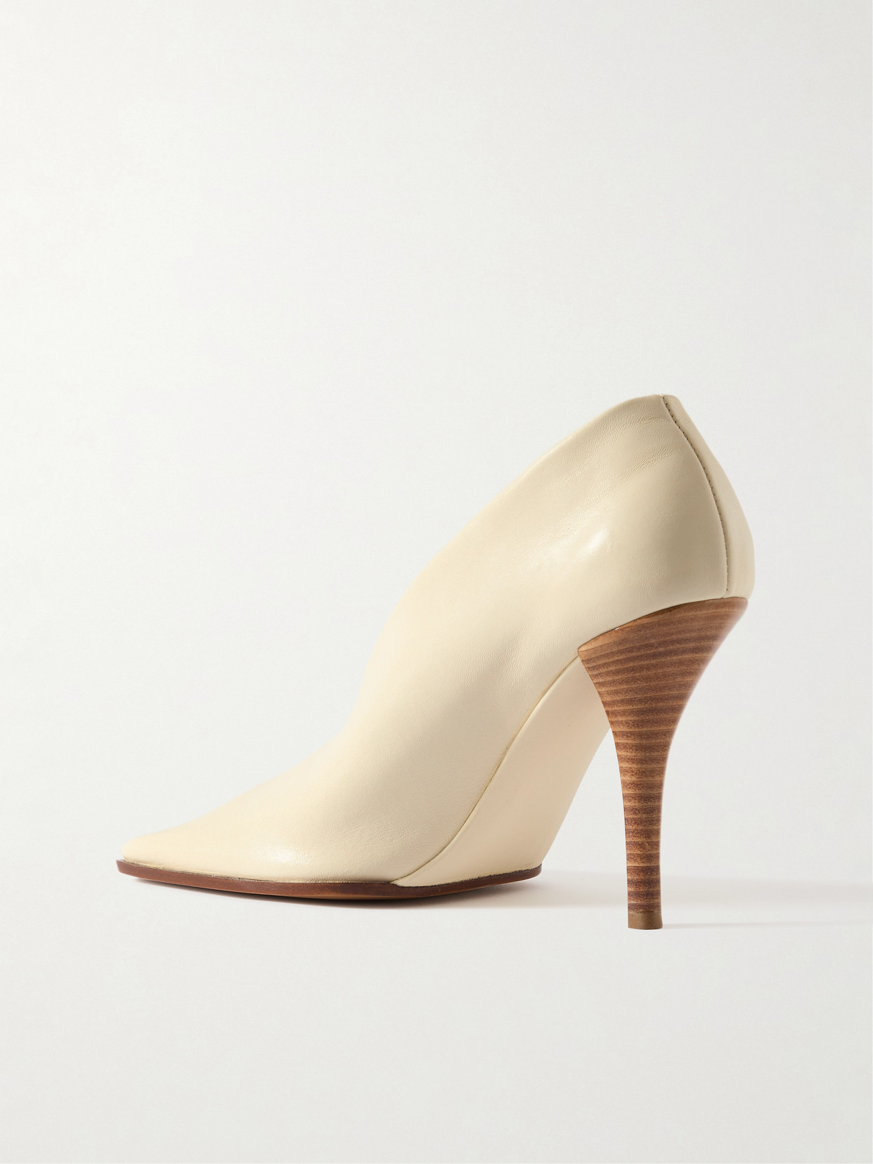 Alaïa Elegant 90mm Pumps In White