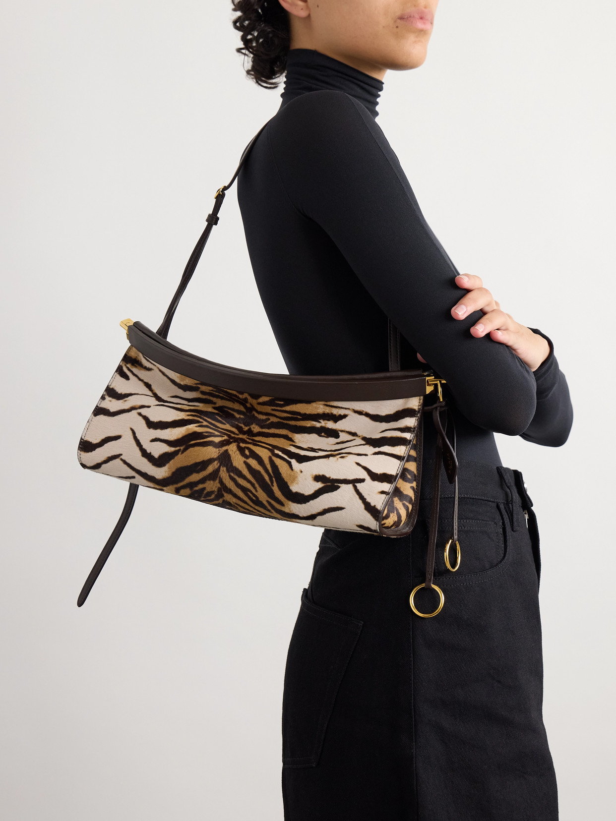 Alaïa Le Click Ew Medium Tiger-print Calf Hair And Leather Shoulder Bag In Multi