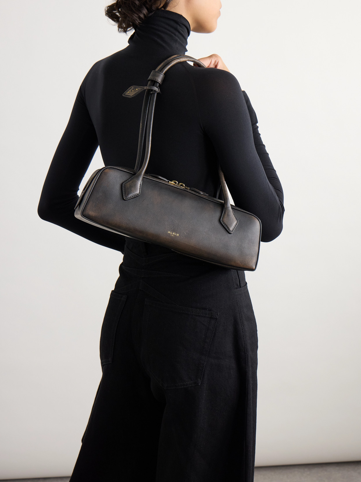 Alaïa Le Teckel Medium Textured-leather Shoulder Bag In Brown