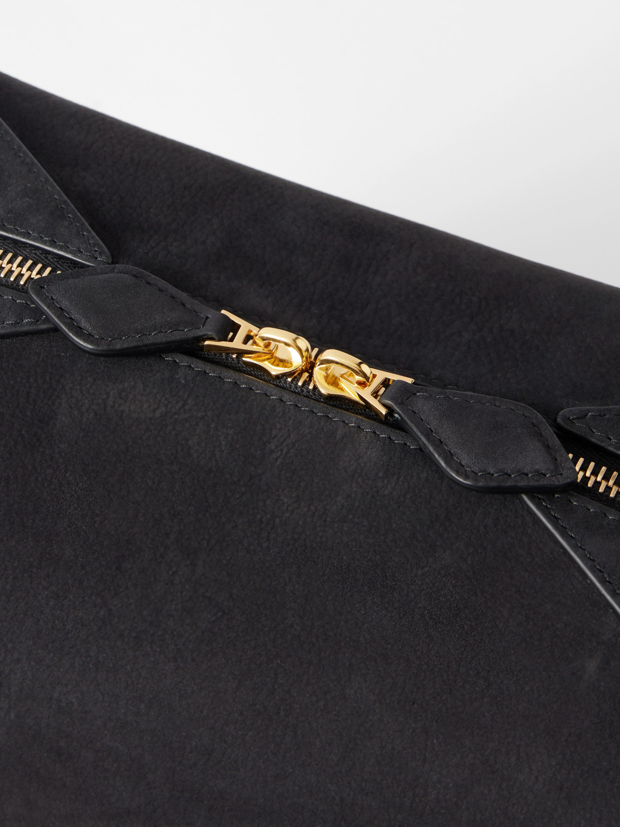 Alaïa Le Bulldog Medium Nubuck Shoulder Bag In Black