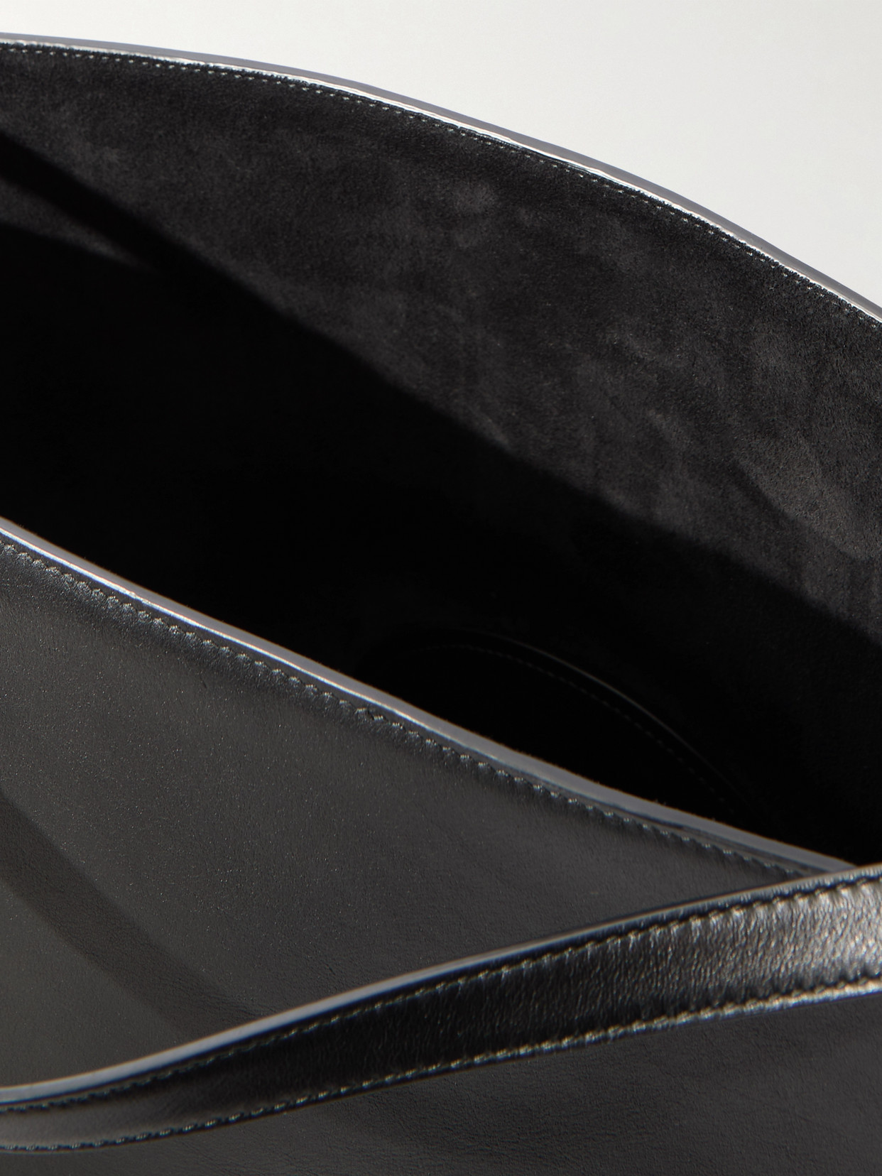 Alaïa Hip Large Leather Bucket Bag In Black