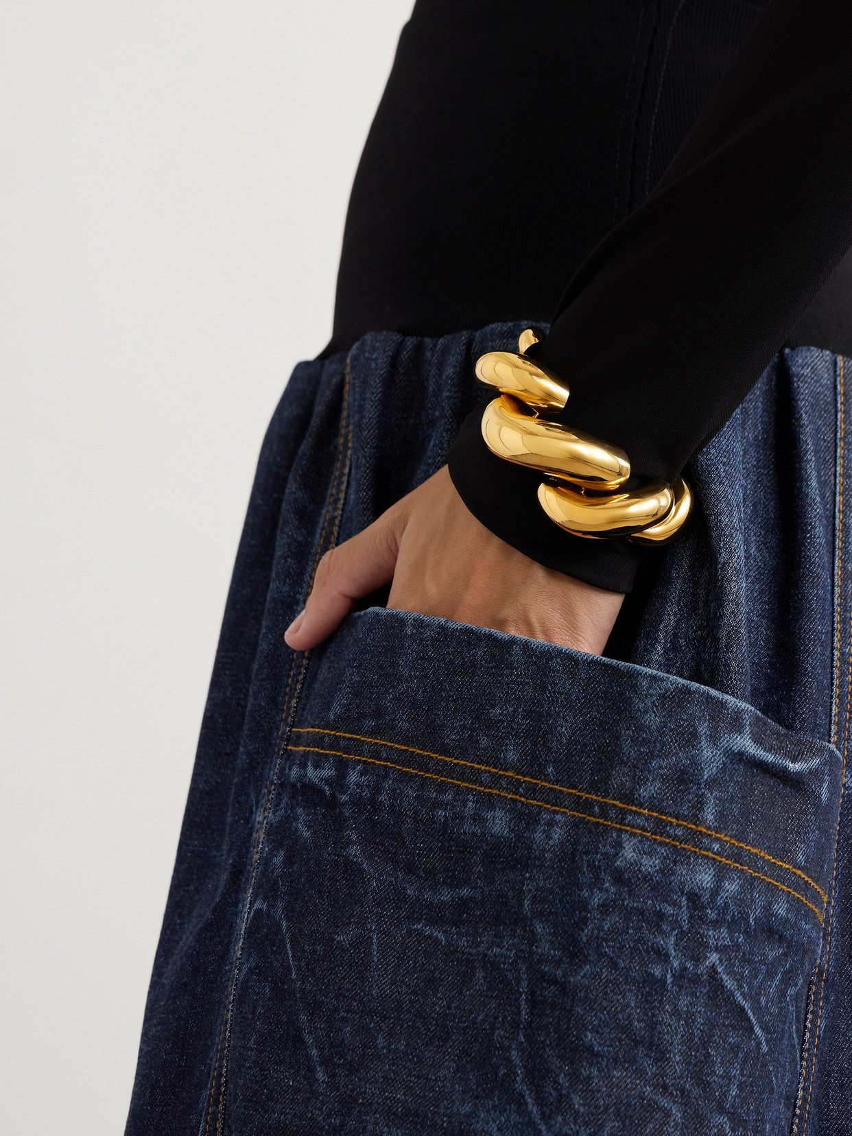 Alaïa Gold-tone Cuff In Gold