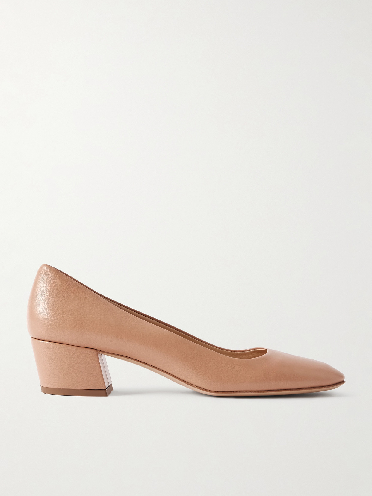 Gabriela Hearst Agathe Leather Pumps In Neutral