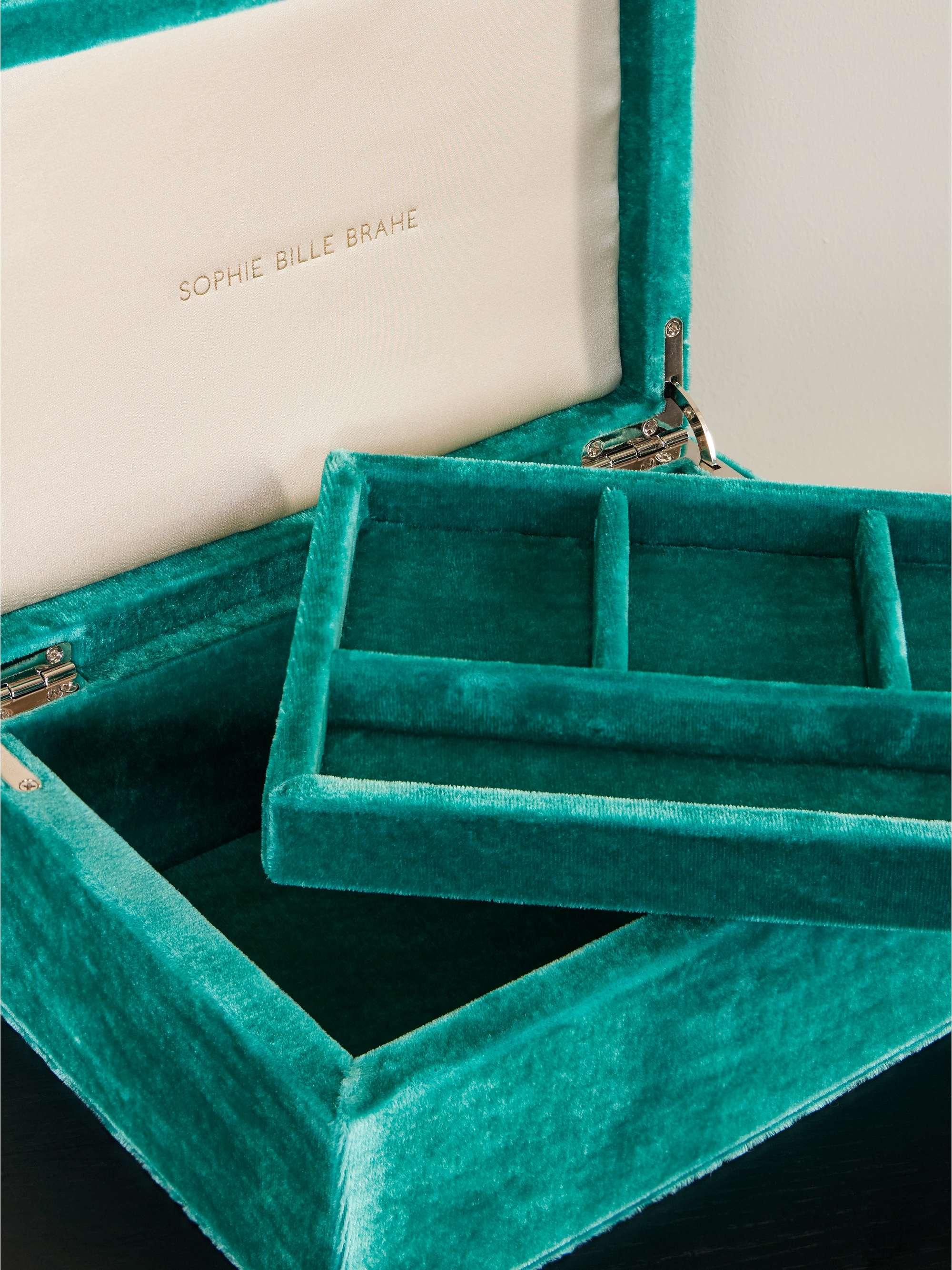 小物入れ eleventh hour SOPHIE BILLE BRAHE SOPHIE BILLE BRAHE Velvet jewelry box | NET-A-PORTER