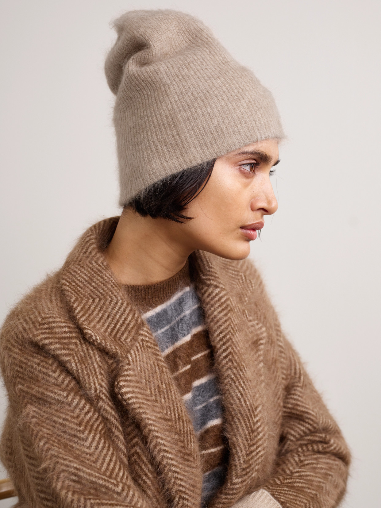 Guest In Residence Grizzly Reversible Ribbed Brushed-cashmere Beanie In Brown