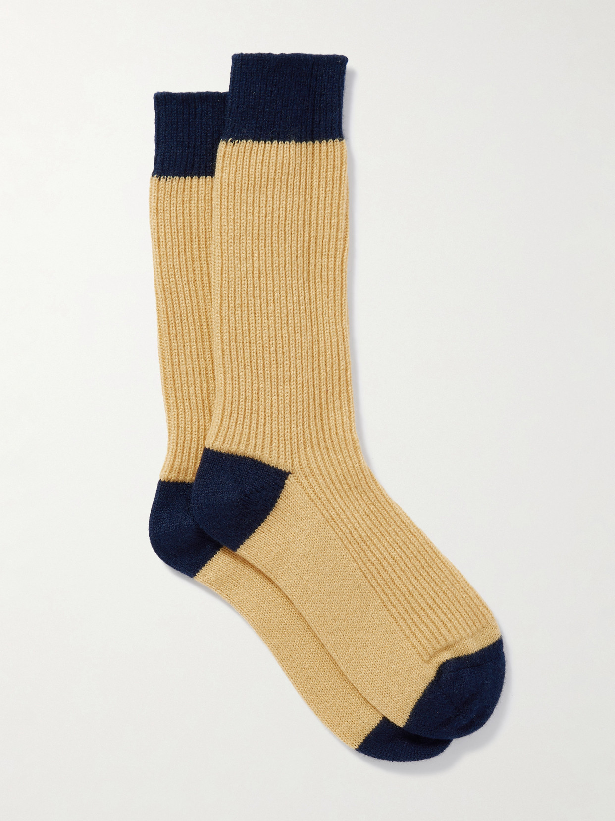 Guest In Residence Two-tone Ribbed Cashmere Socks In Brown