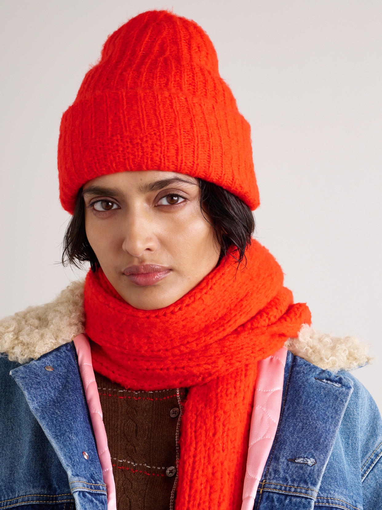 Guest In Residence Cloud Ribbed Merino Wool-blend Beanie In Red