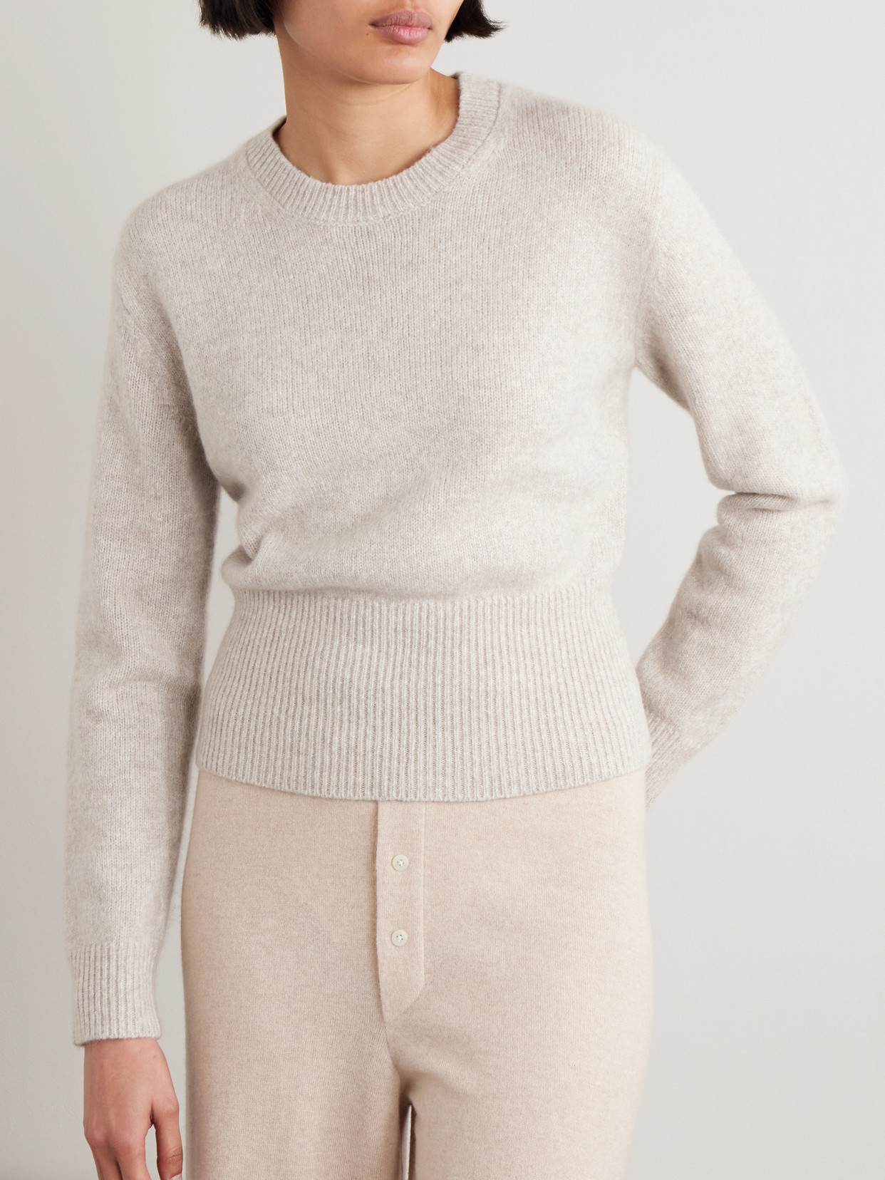 Guest In Residence Alina Cashmere And Silk-blend Sweater In Neutral