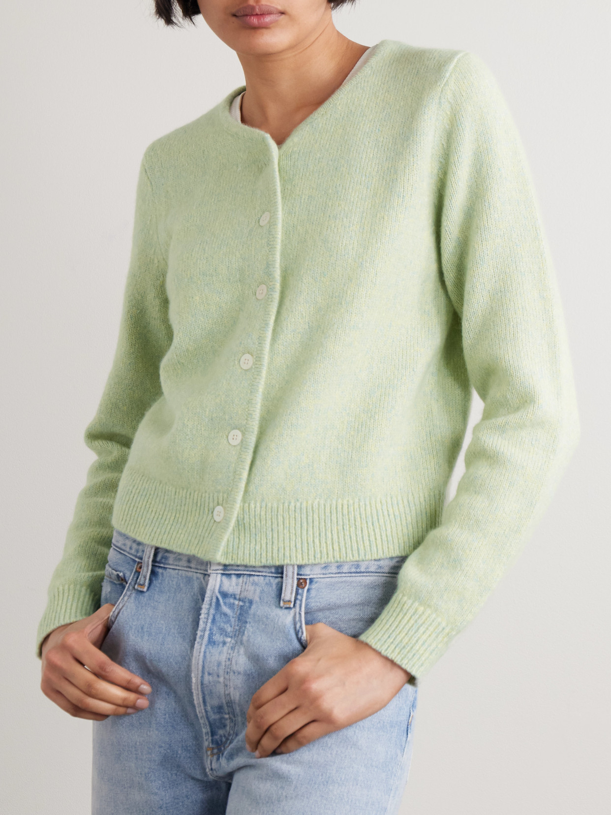 Guest In Residence Ava Cashmere And Silk-blend Cardigan In Green
