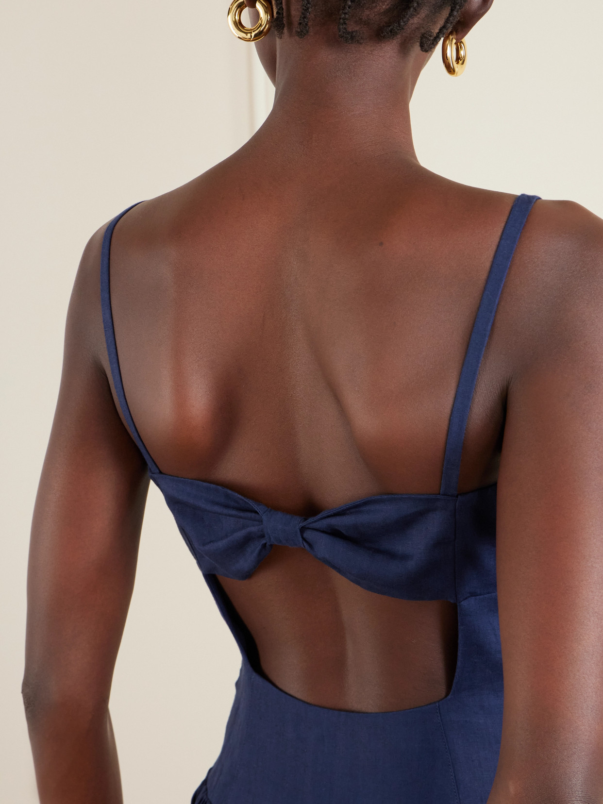 Gabriela Hearst Oriana Gathered Linen Midi Dress In Blue