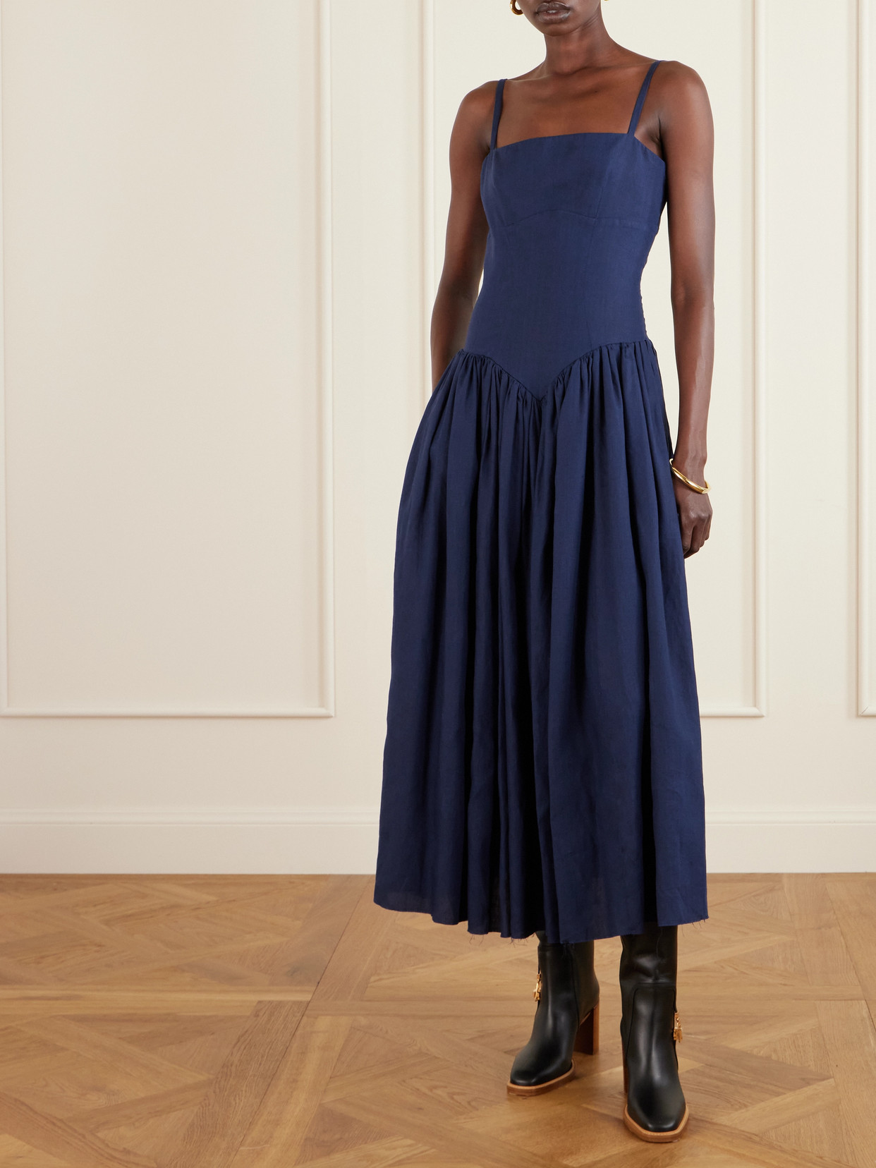 Gabriela Hearst Oriana Gathered Linen Midi Dress In Blue