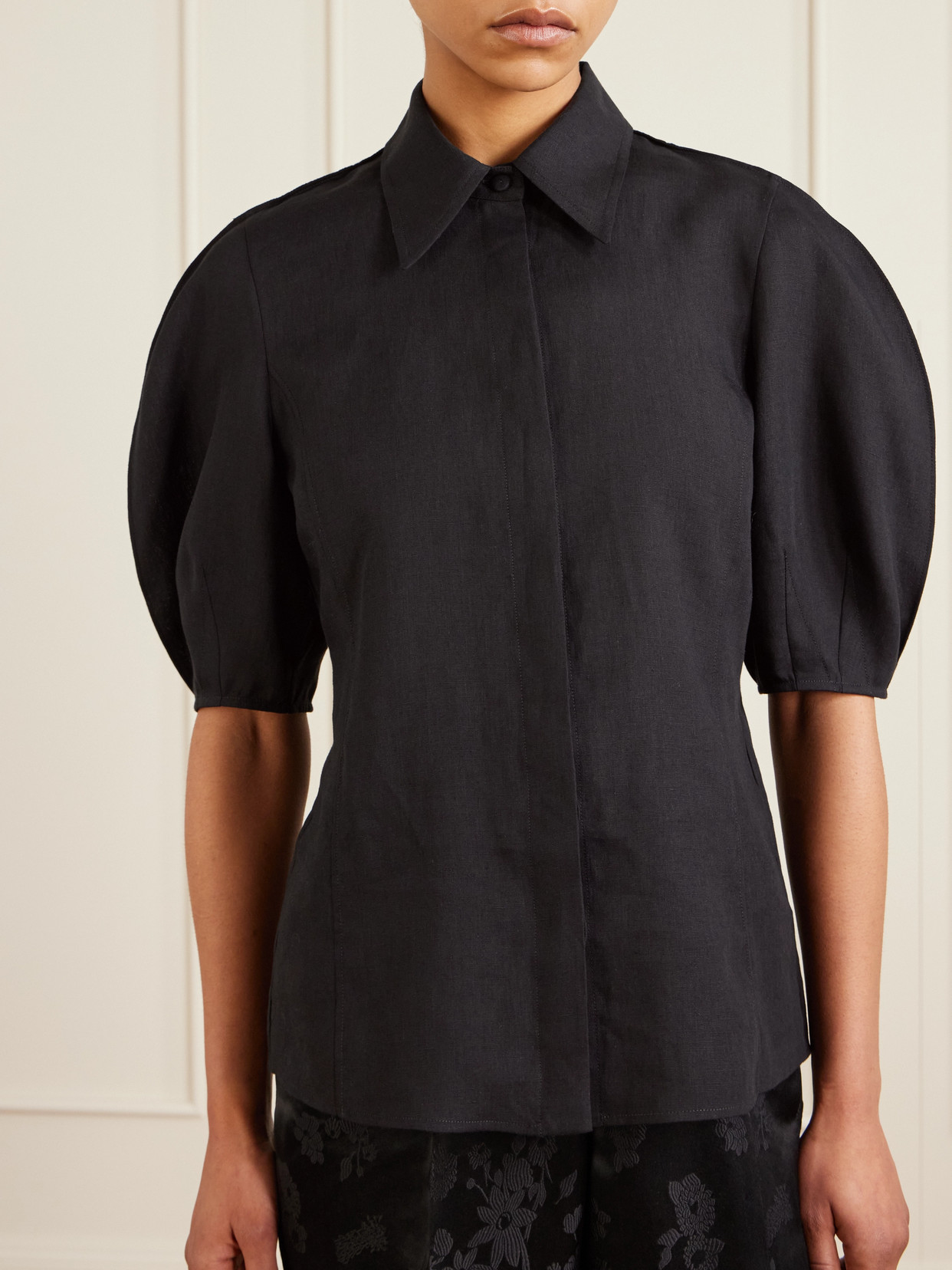 Gabriela Hearst Sansi Linen Shirt In Black