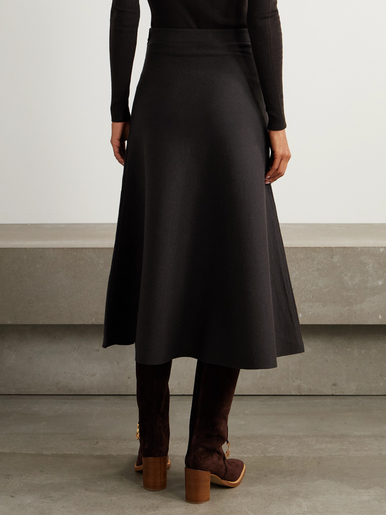 Gabriela Hearst Freddie Wool, Silk And Cashmere-blend Midi Skirt In Black