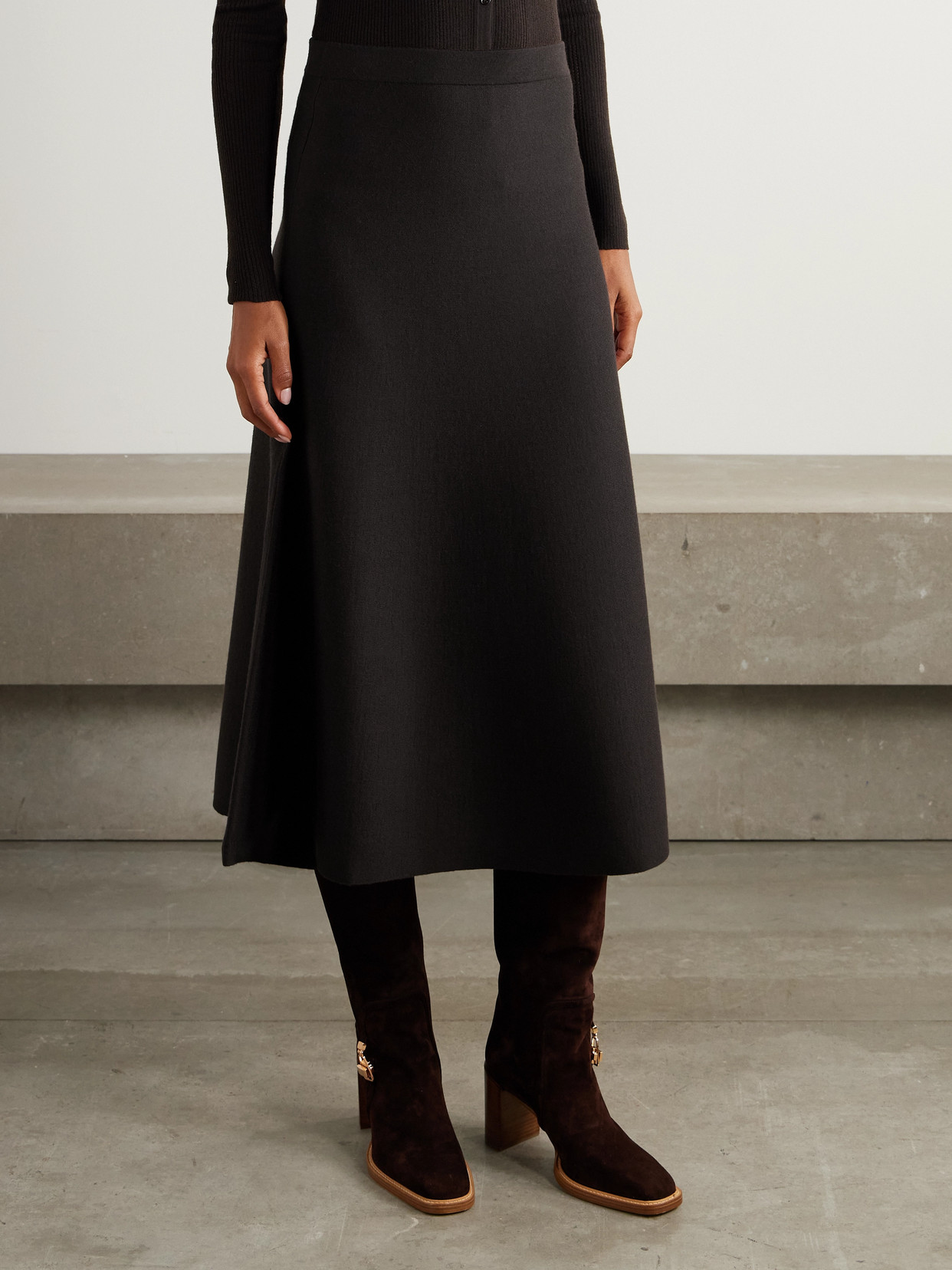 Gabriela Hearst Freddie Wool, Silk And Cashmere-blend Midi Skirt In Black