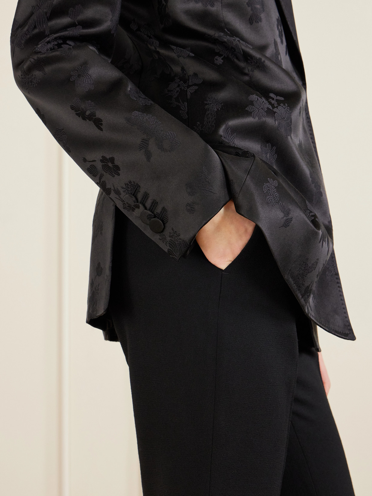 Gabriela Hearst Aleah Double-breasted Floral-jacquard Silk-satin Blazer In Black