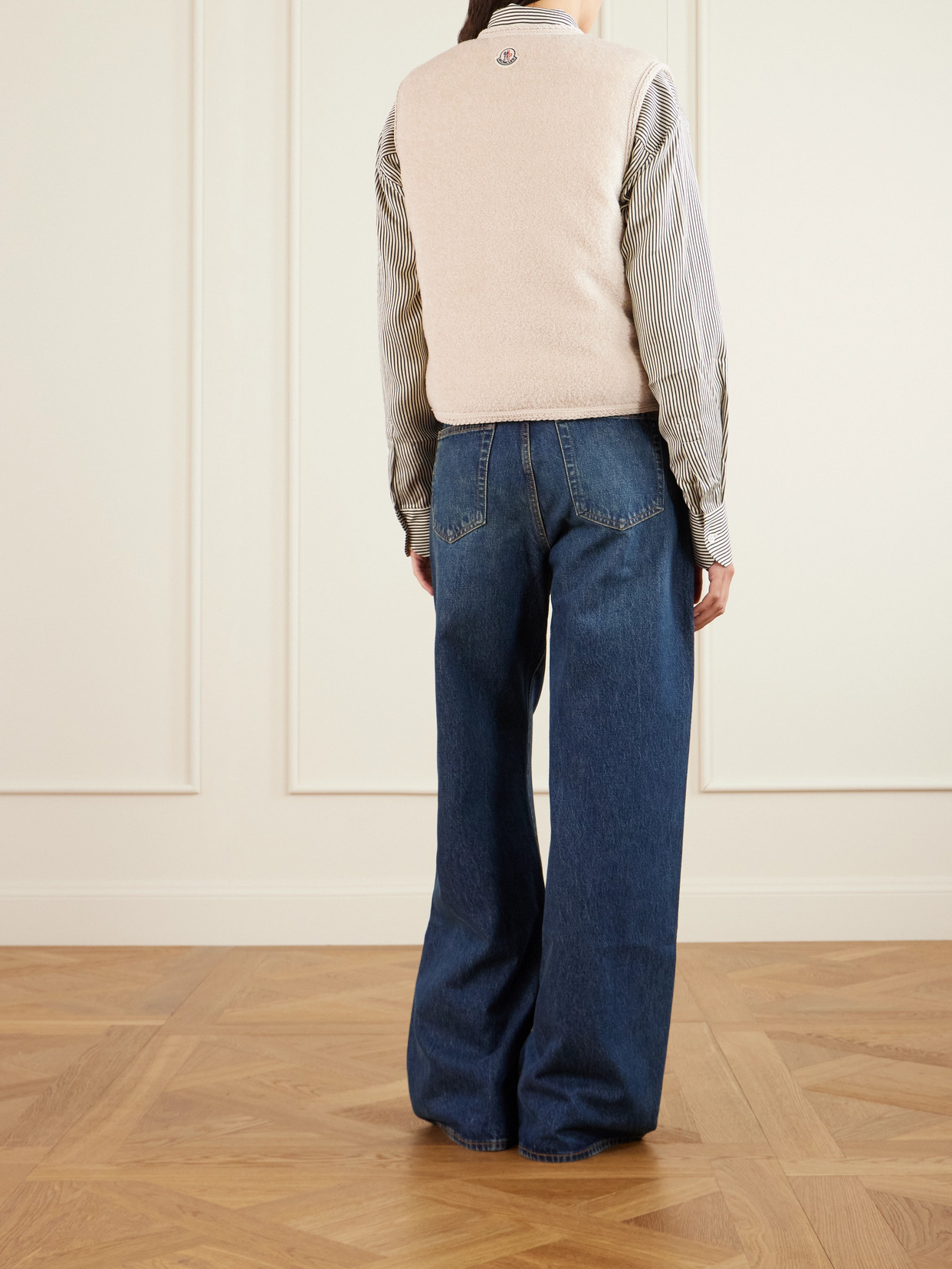 Moncler Textured Sleeveless Coat Featuring Pockets In Neutral