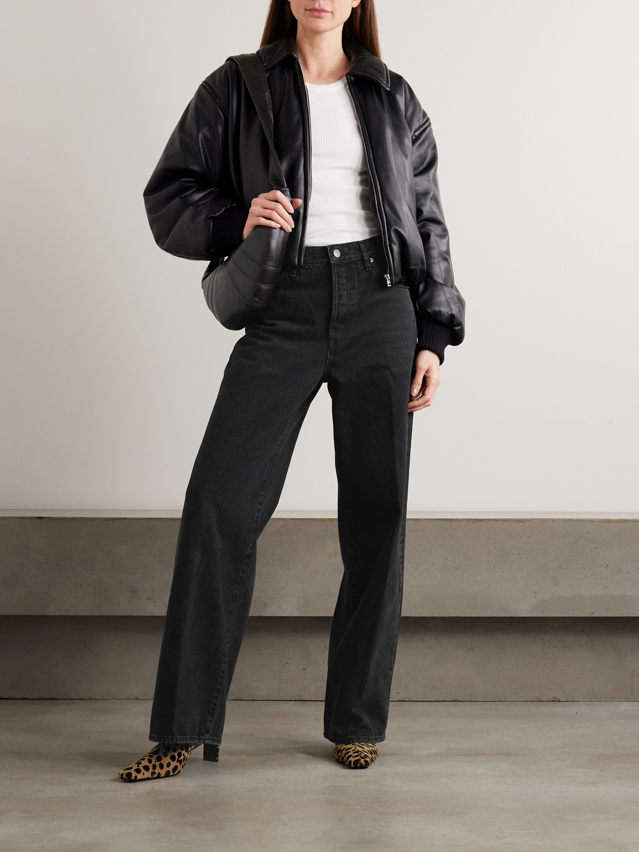 Frame The Collegiate High-rise Wide-leg Jeans In Black