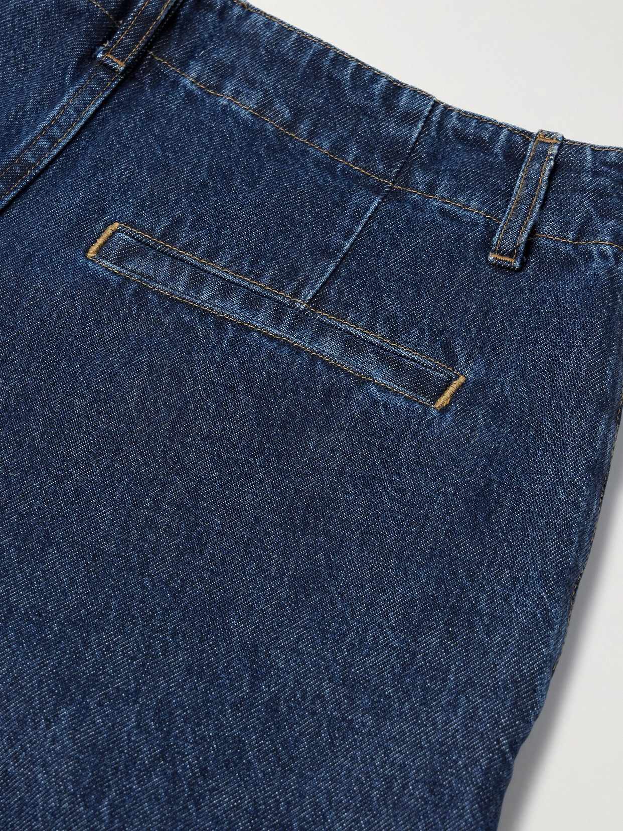 Frame The Bowed Trouser Mid-rise Barrel-leg Jeans In Blue
