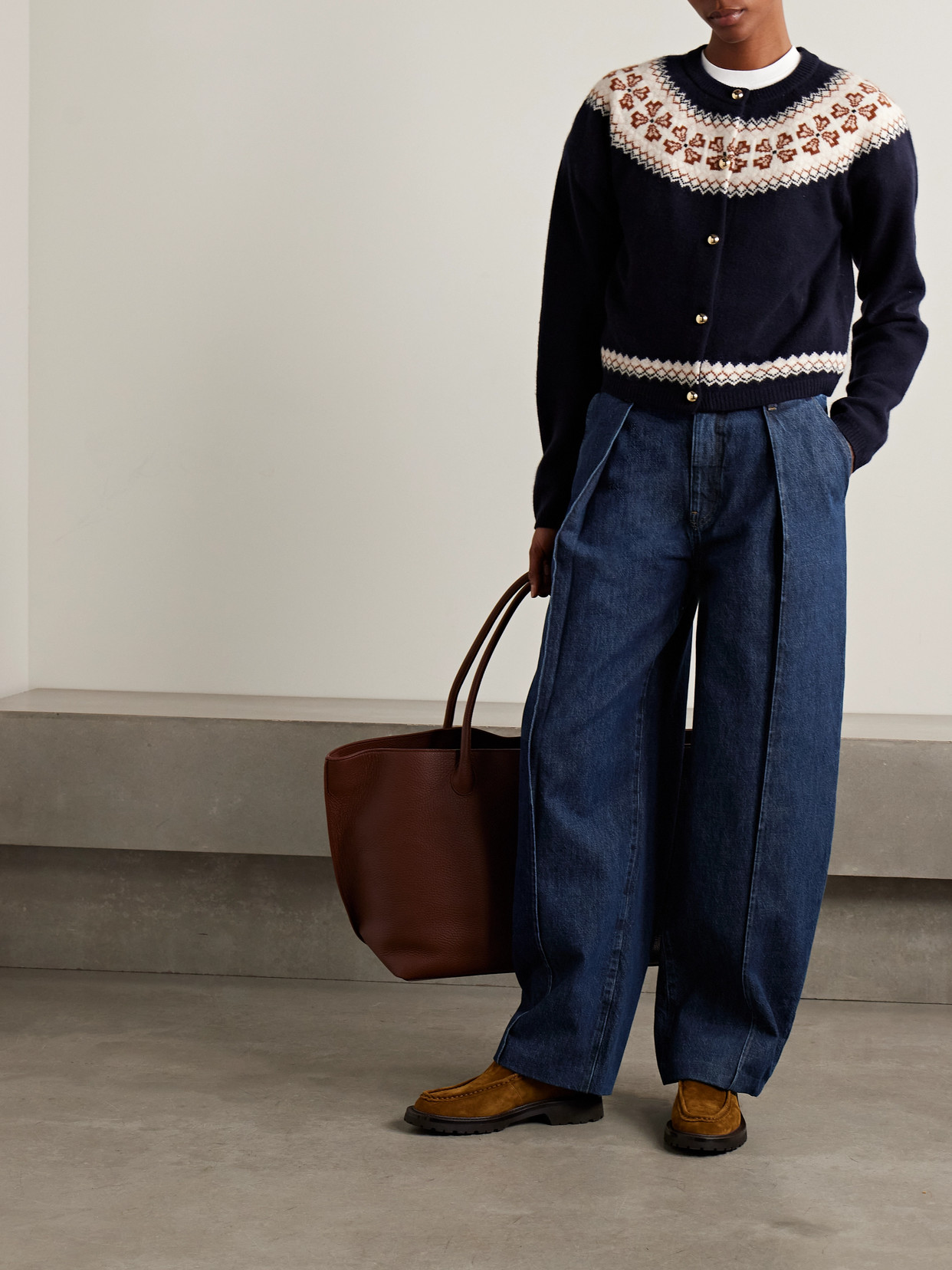 Frame The Bowed Trouser Mid-rise Barrel-leg Jeans In Blue