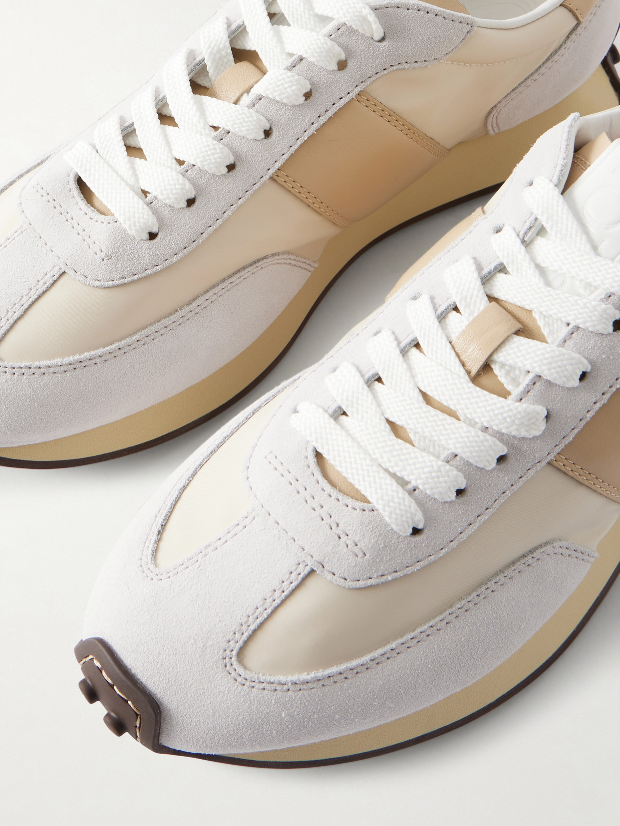 Sportivo Active Leather And Sneakers