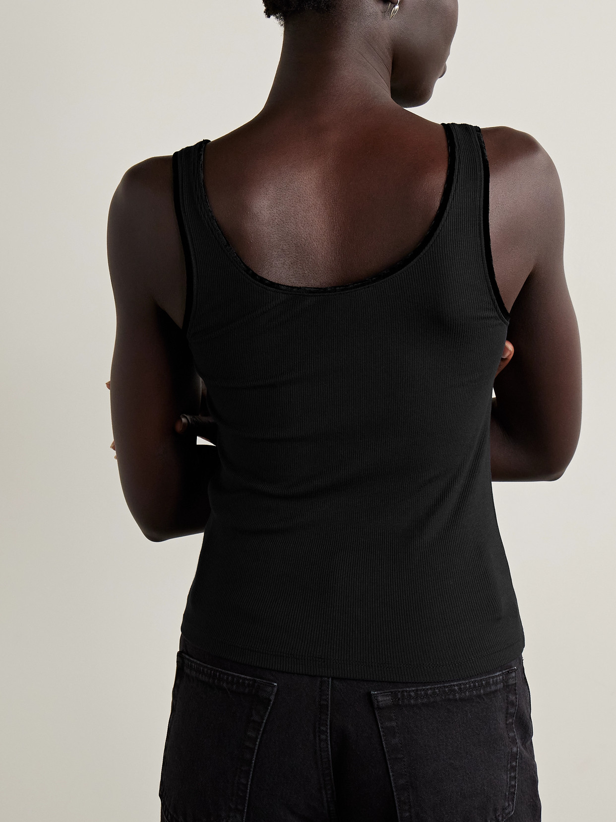 Frame Velvet-trimmed Ribbed Stretch-modal Tank In Black