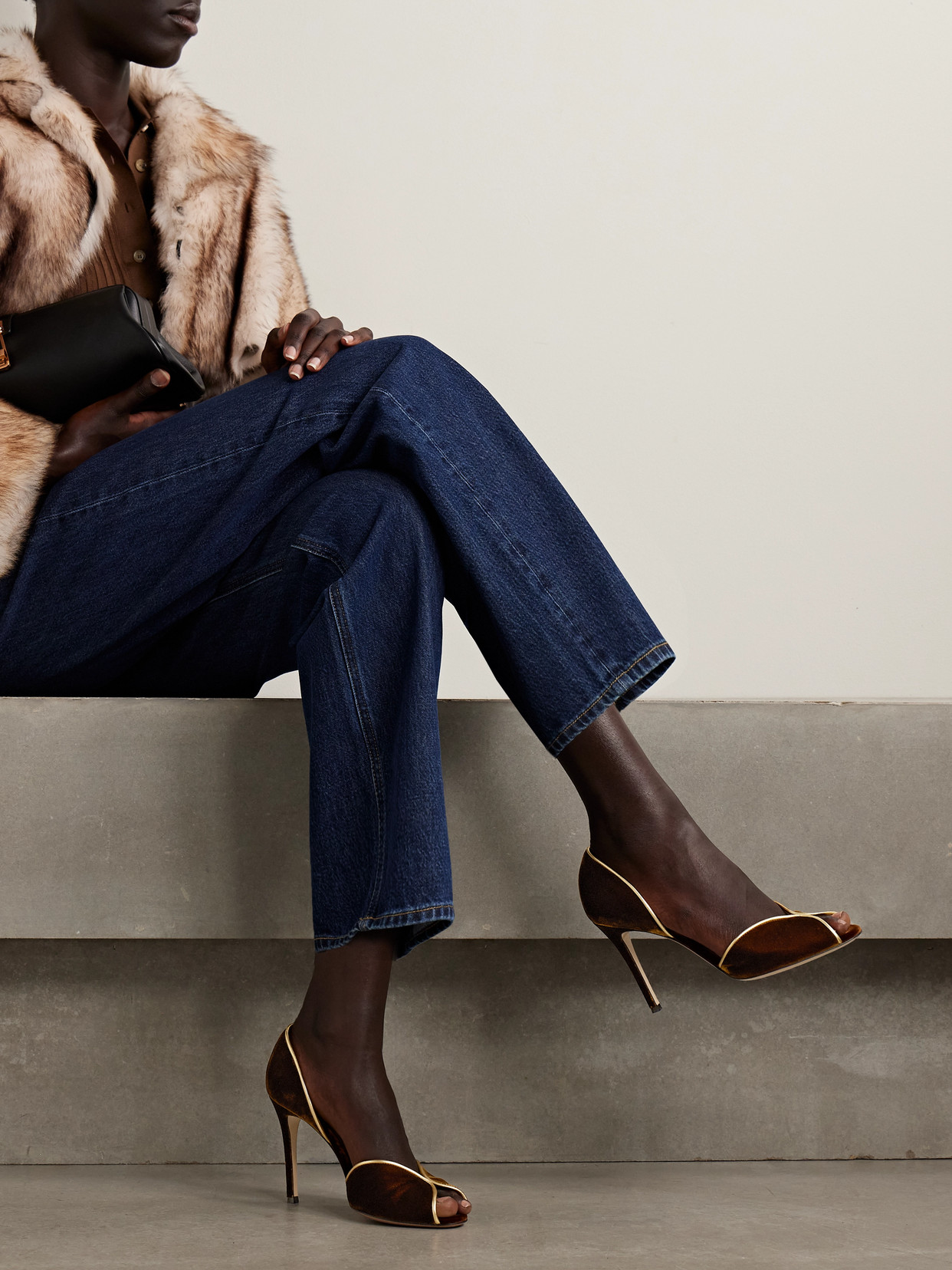 Gianvito Rossi 95 Metallic Leather-trimmed Velvet Pumps In Brown