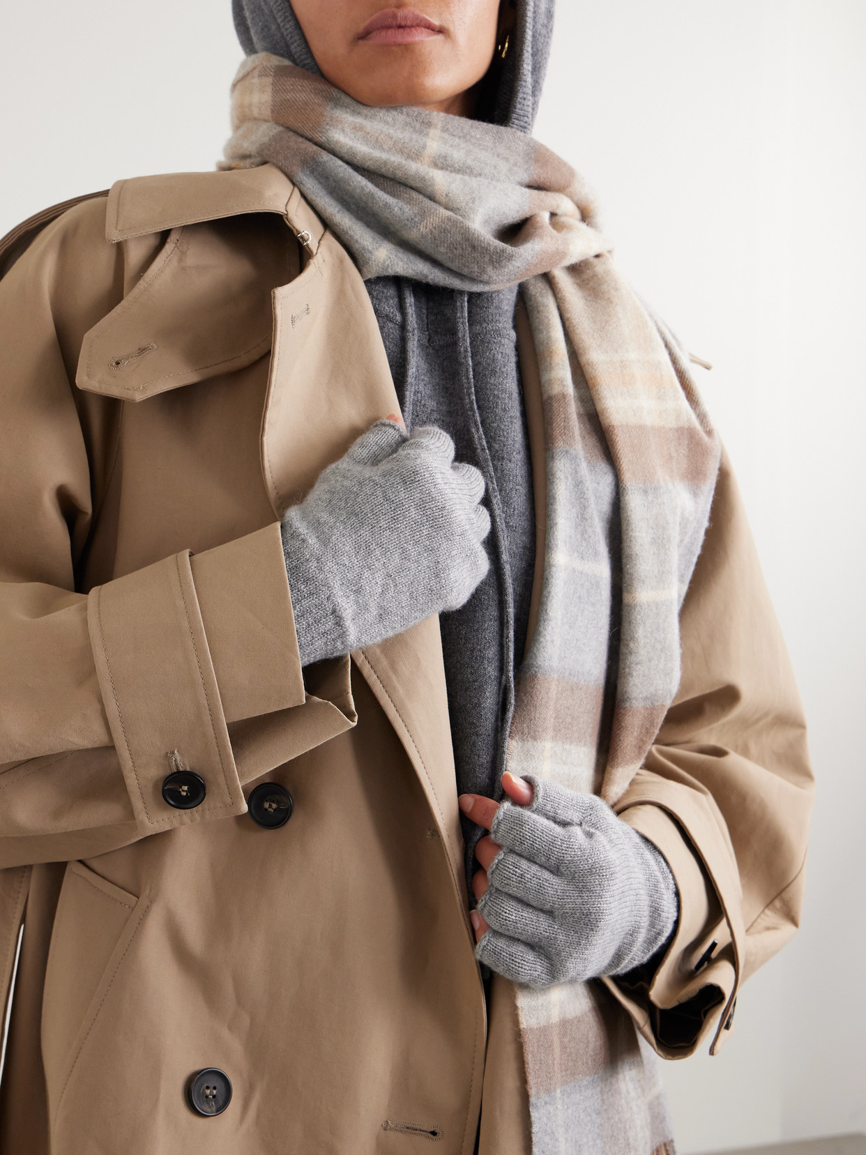 Johnstons Of Elgin Womens Sfa Light Grey Fingerless Ribbed-trim Cashmere Gloves In Gray