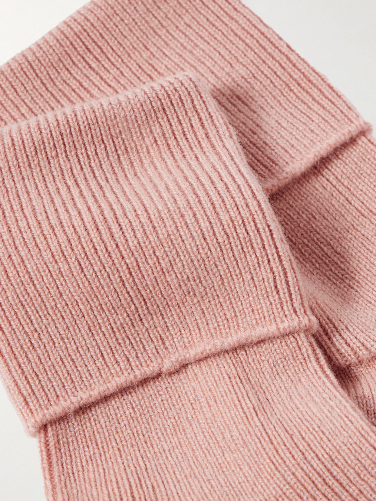 Johnstons Of Elgin Ribbed Cashmere-blend Socks In Pink