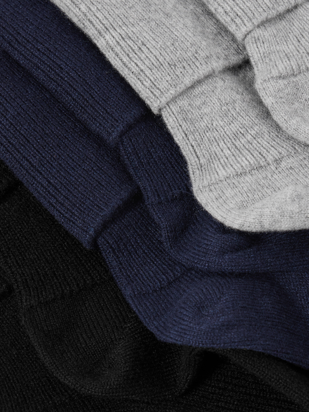 Johnstons Of Elgin Set Of Three Ribbed Cashmere-blend Socks In Multi