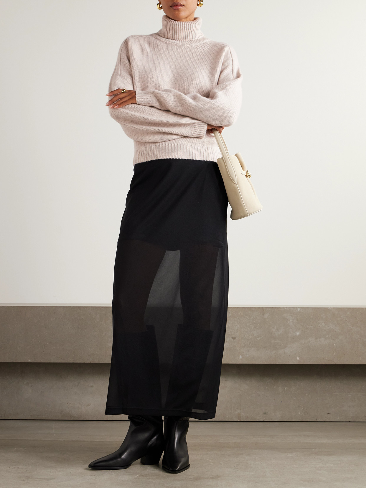 Bangkok Ribbed Organic Cashmere Turtleneck Sweater