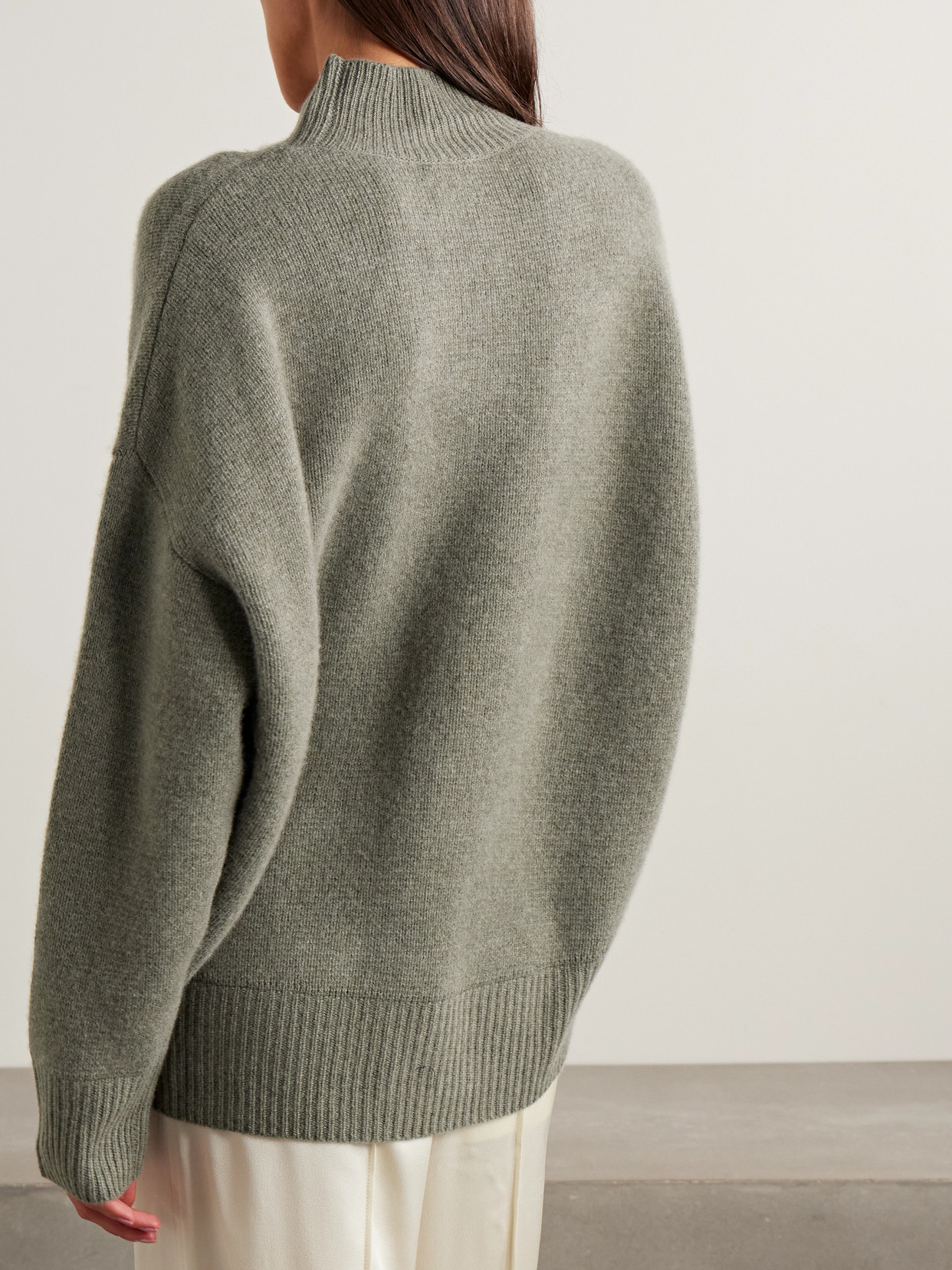 Nantes Organic Cashmere Turtleneck Sweater
