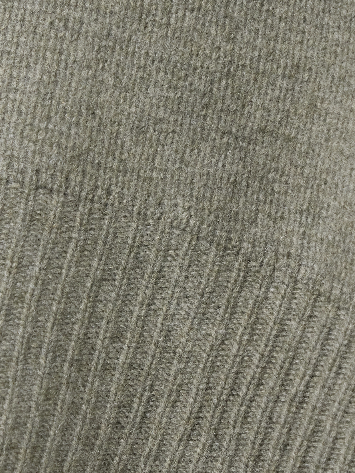 Nantes Organic Cashmere Turtleneck Sweater