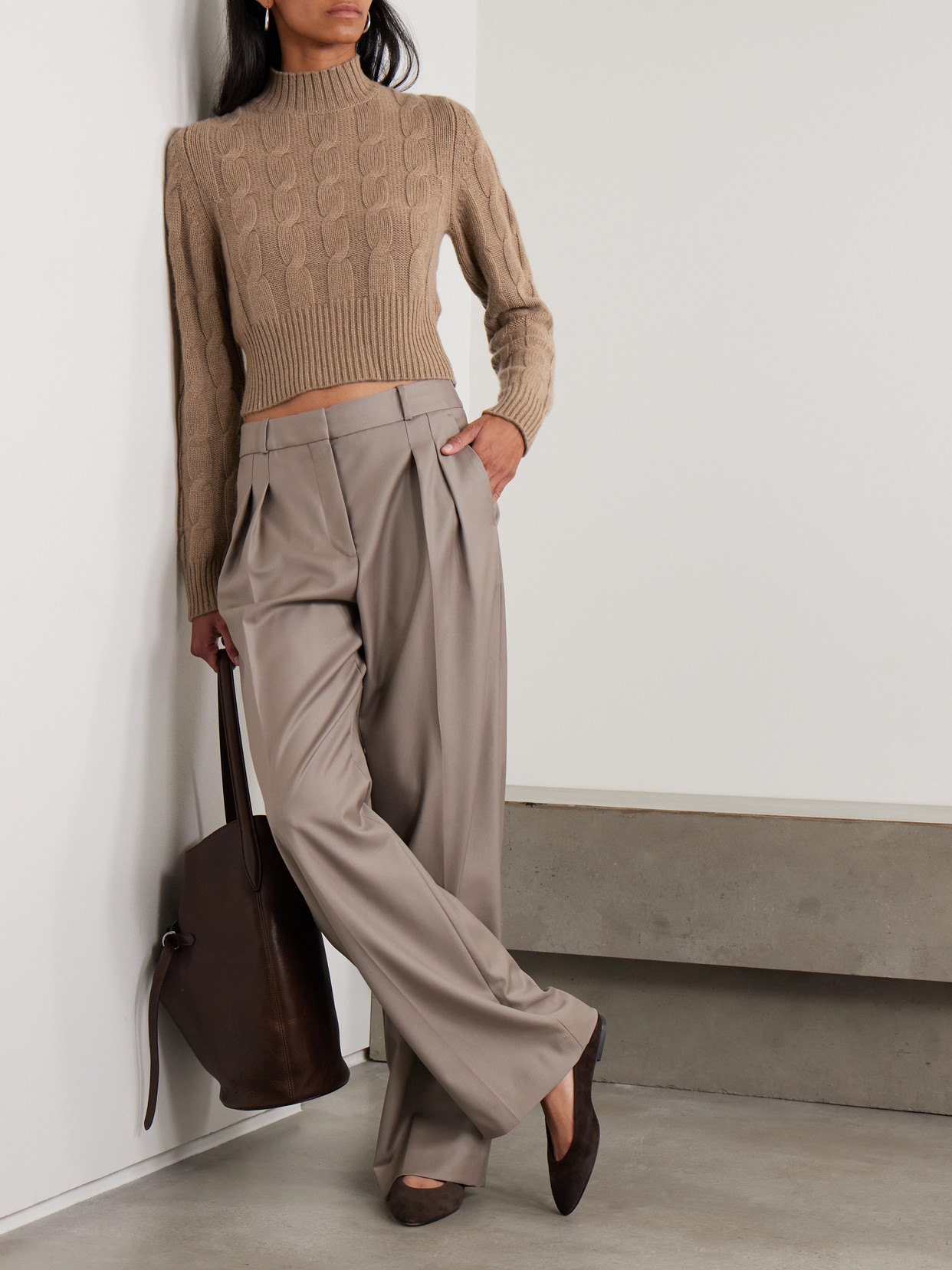 Le Kasha Murano Cropped Cable-knit Organic Cashmere Turtleneck Sweater In Neutral