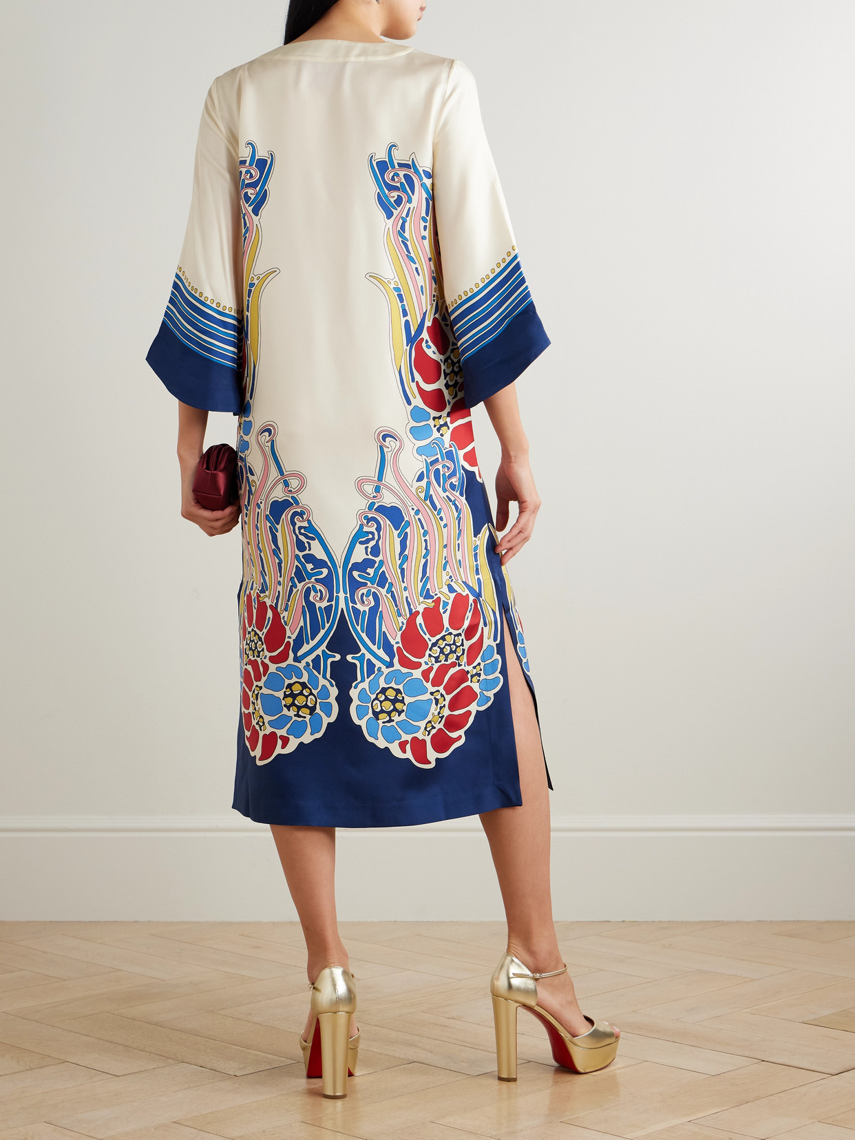 La Doublej The Kaftan Multicolor Silk Kaftan With V Neck And All-over Floral Print Woman In White