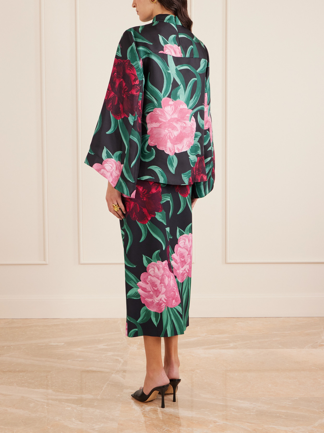 La Doublej Make An Exit Floral-print Silk-twill Blouse In Multi