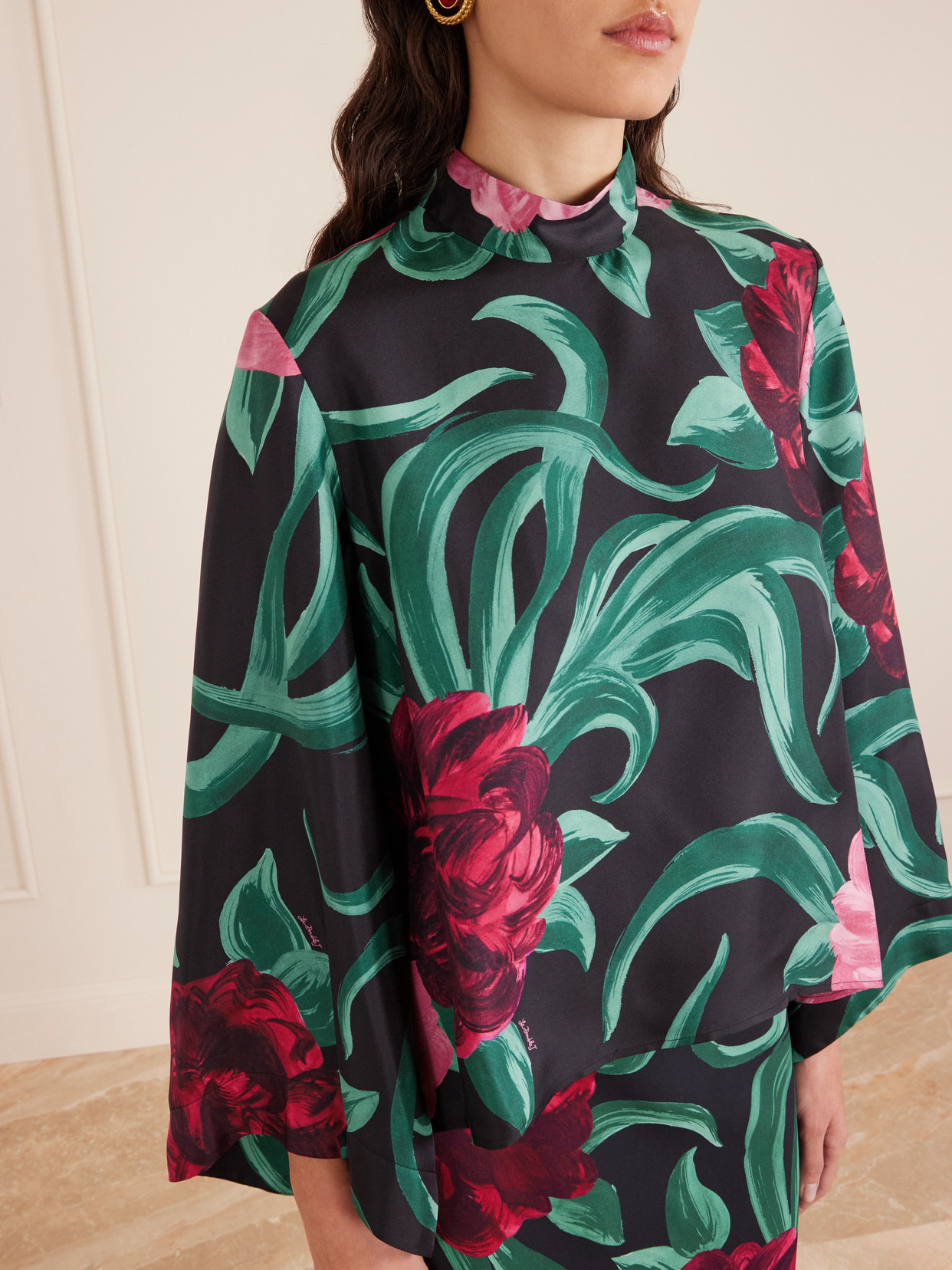 La Doublej Make An Exit Floral-print Silk-twill Blouse In Multi