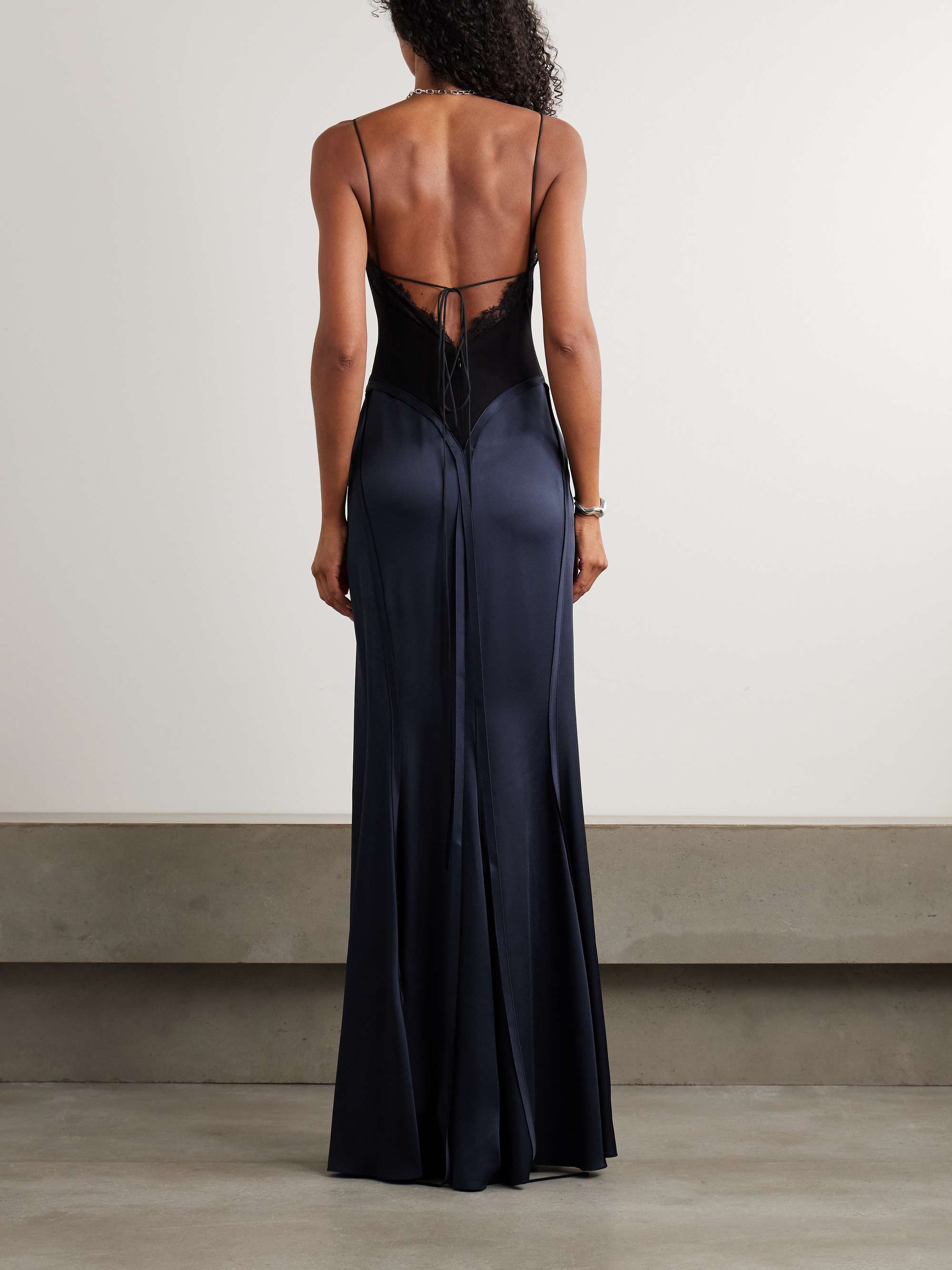 VICTORIA BECKHAM 